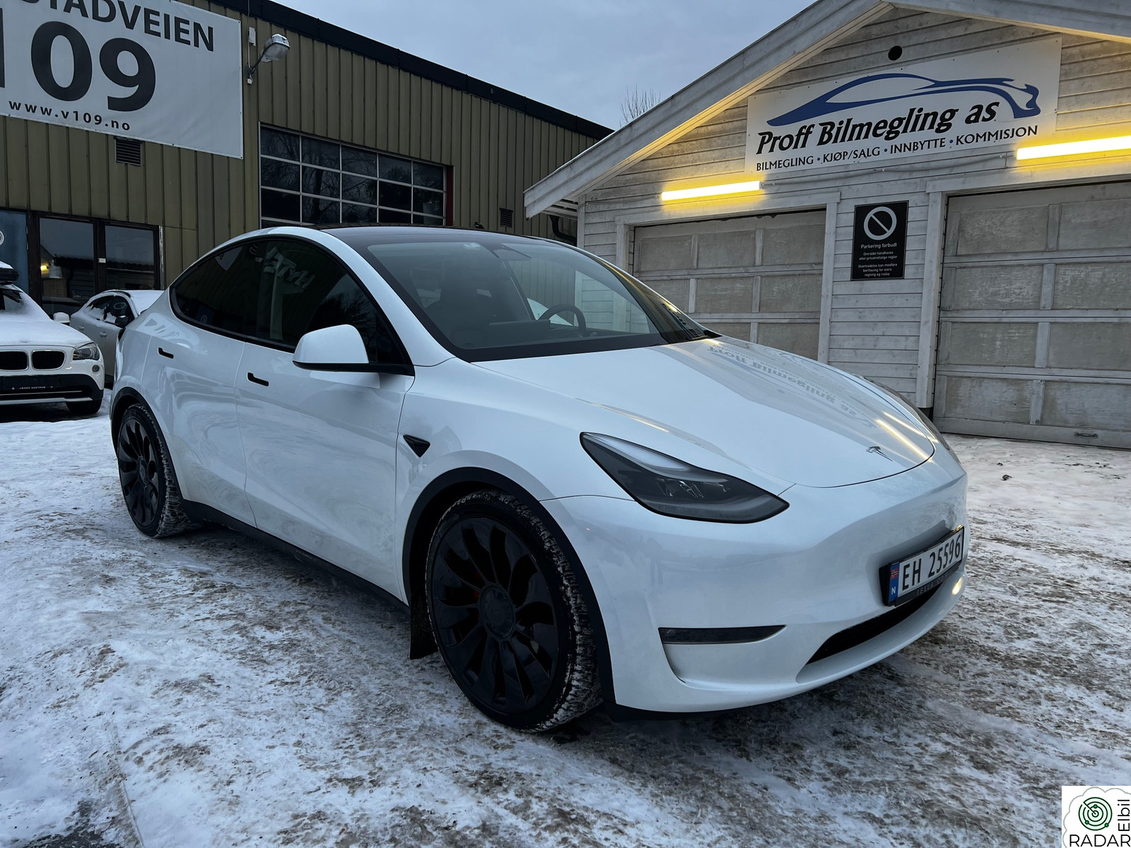 TESLA Model Y PERFORMANCE*AWD*LONG RANGE*OPPGTRATERT AUTOPILOT++