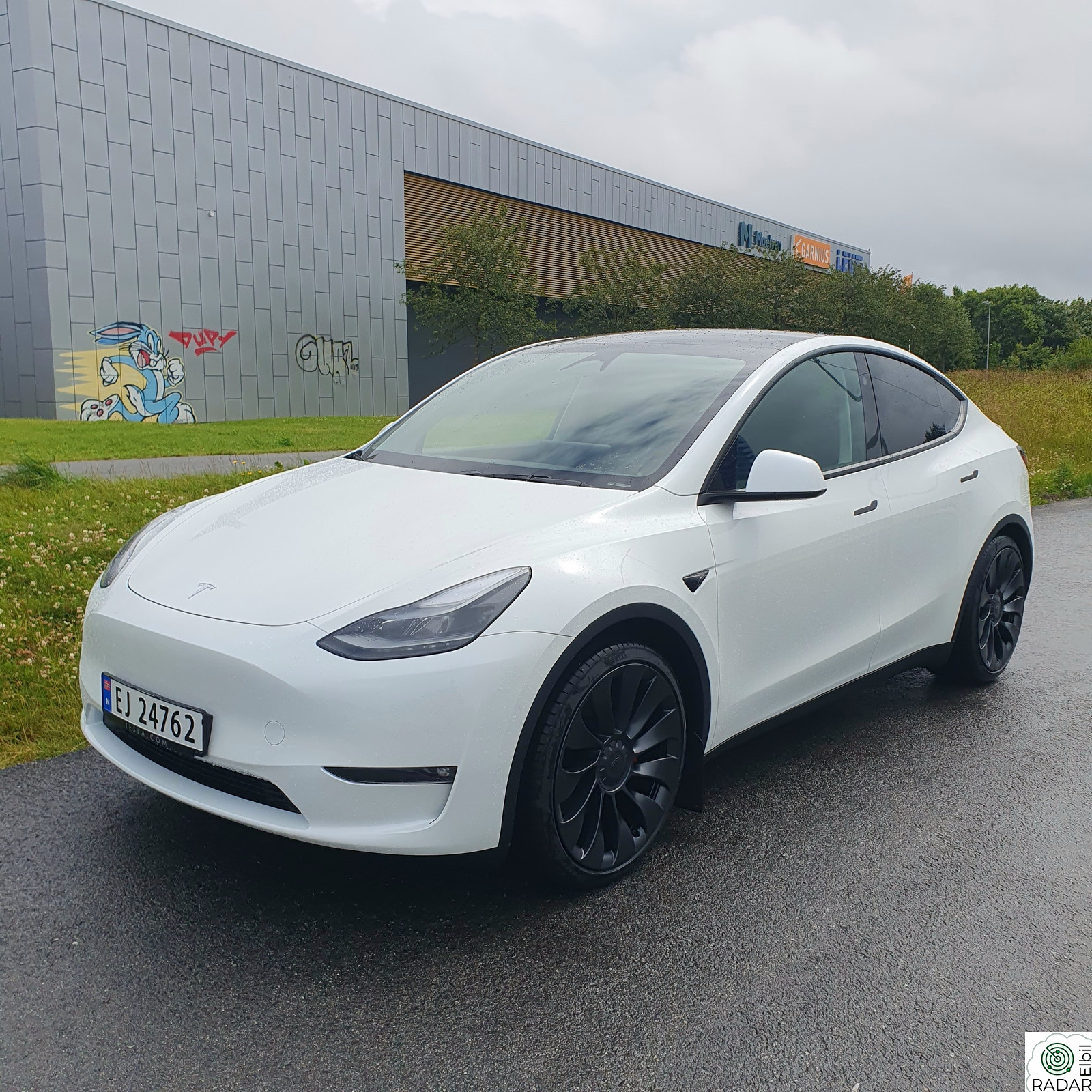 TESLA Model Y Performance AWD fra Berlin