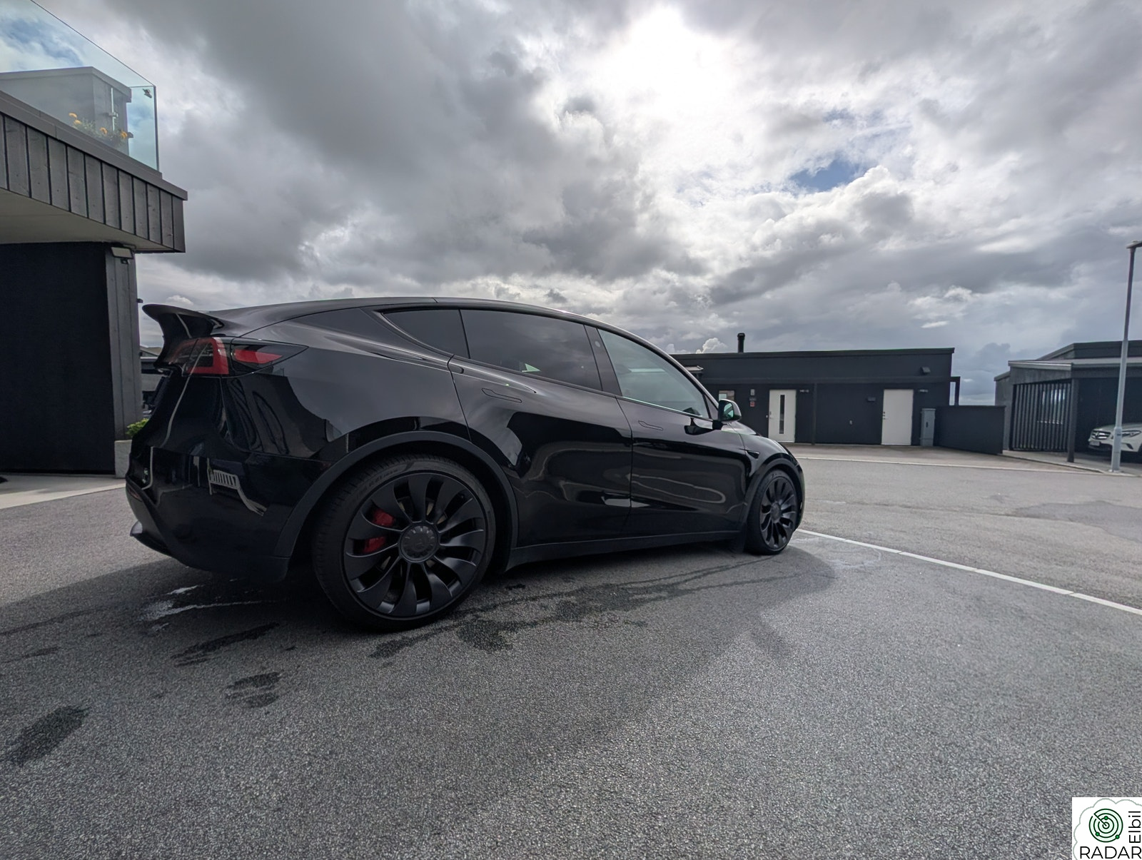 TESLA Model Y Performance AWD