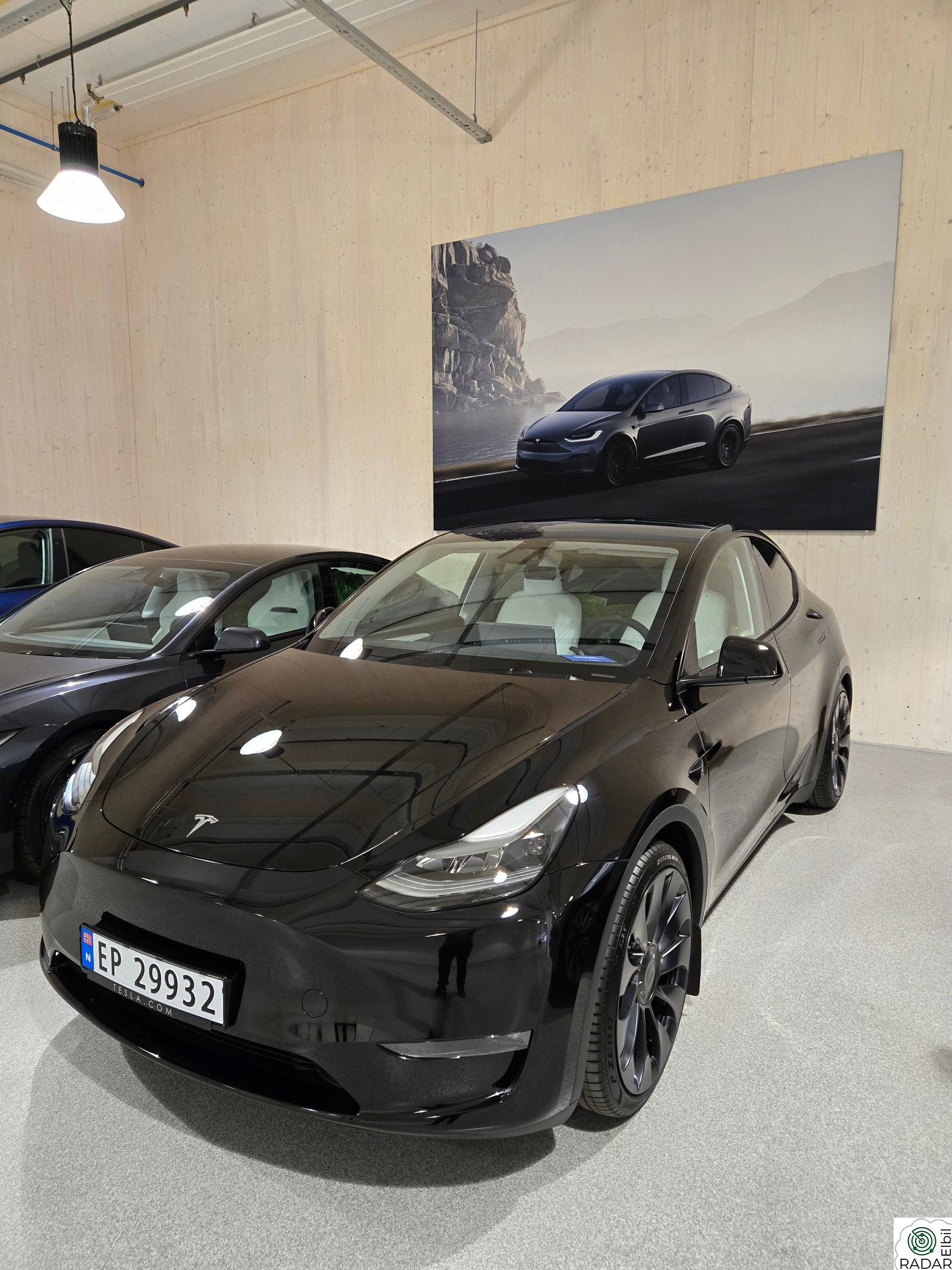 TESLA Model Y Performance AWD