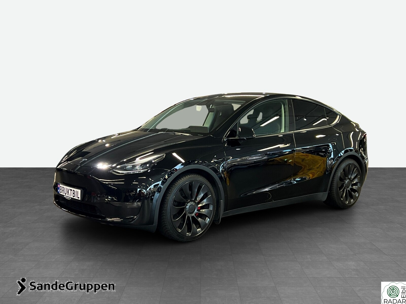 TESLA Model Y Performance AWD /514KM WLTP / LAV KM!