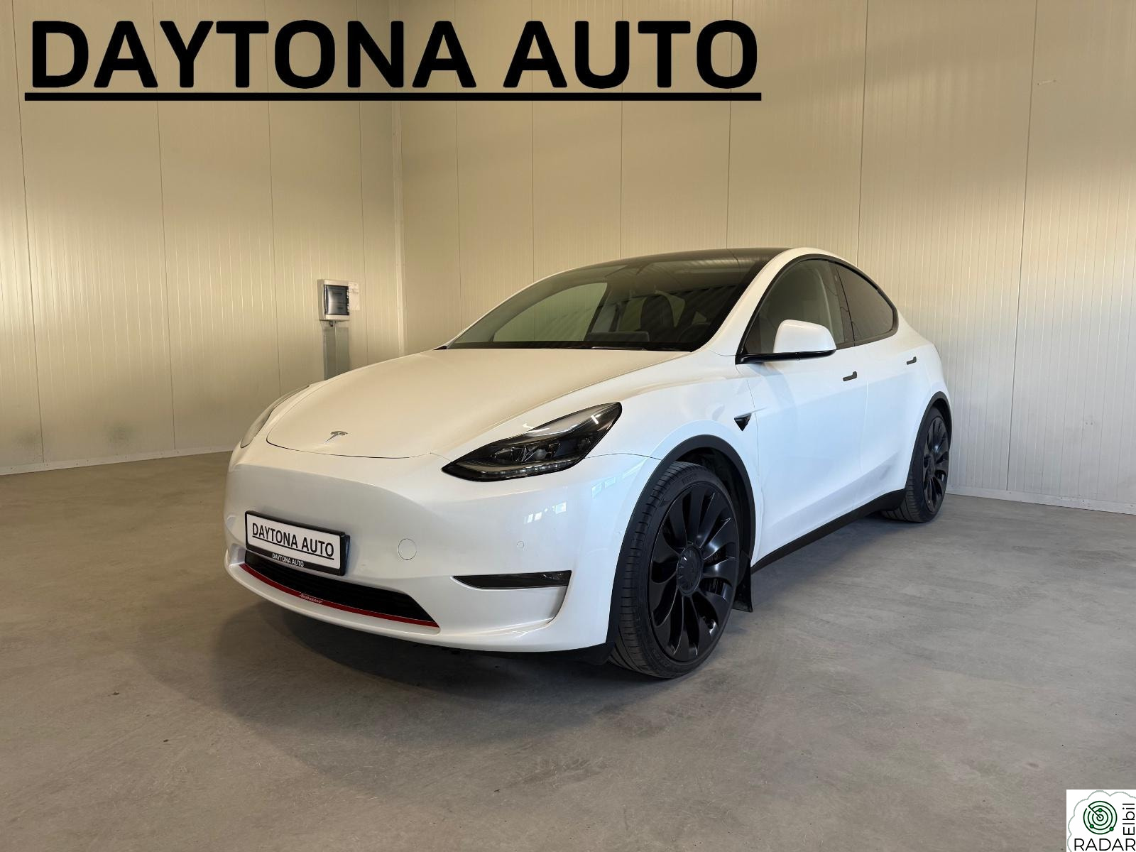 TESLA Model Y Performance AWD, En Eier, Hengerfeste, 534hk, Premium +