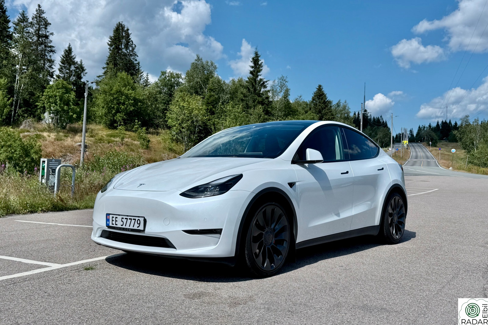 TESLA Model Y Performance/Tilhengerfeste/EAP/V.pumpe/AWD/P.sensor