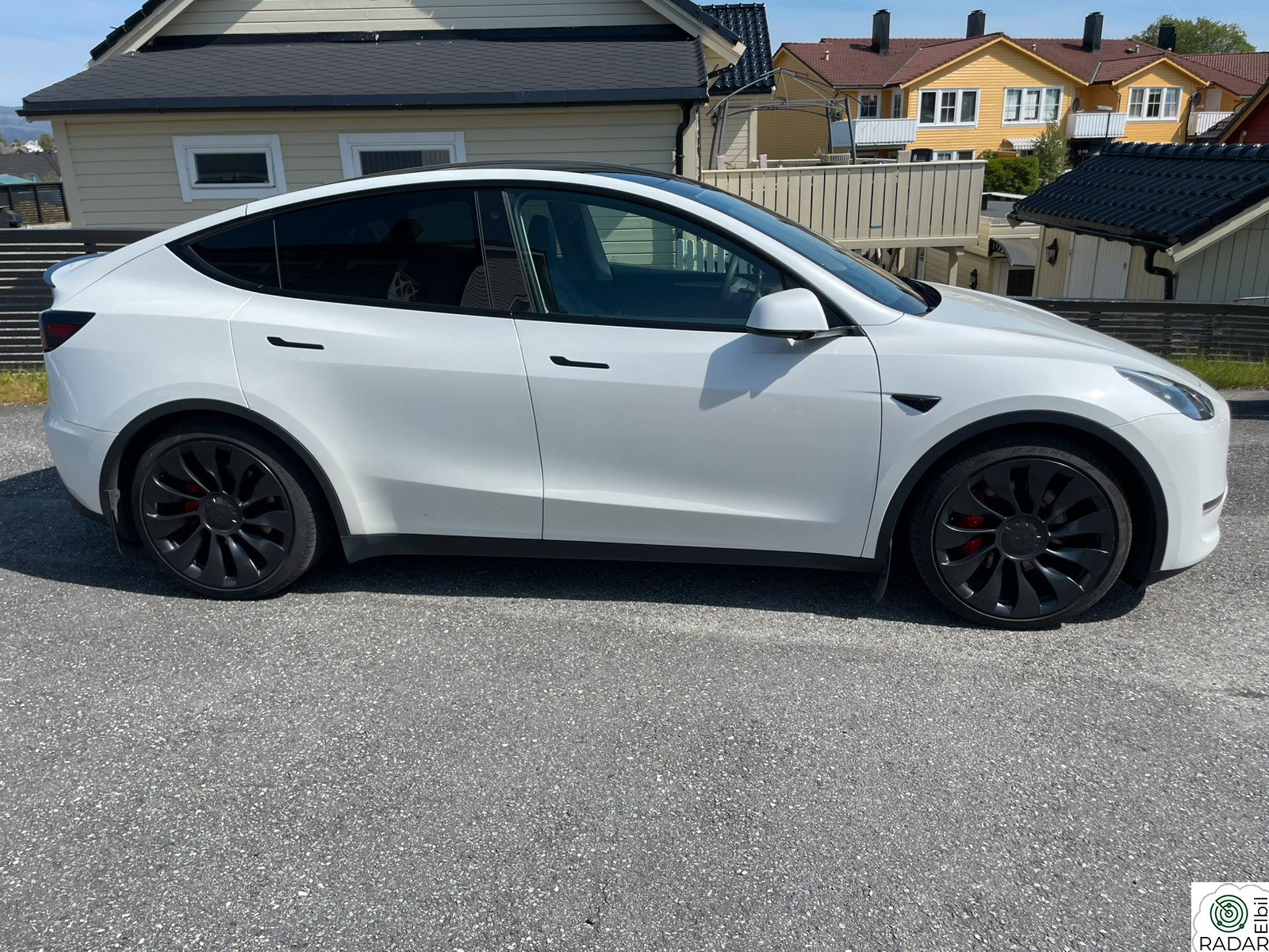 TESLA Model Y Performance AWD