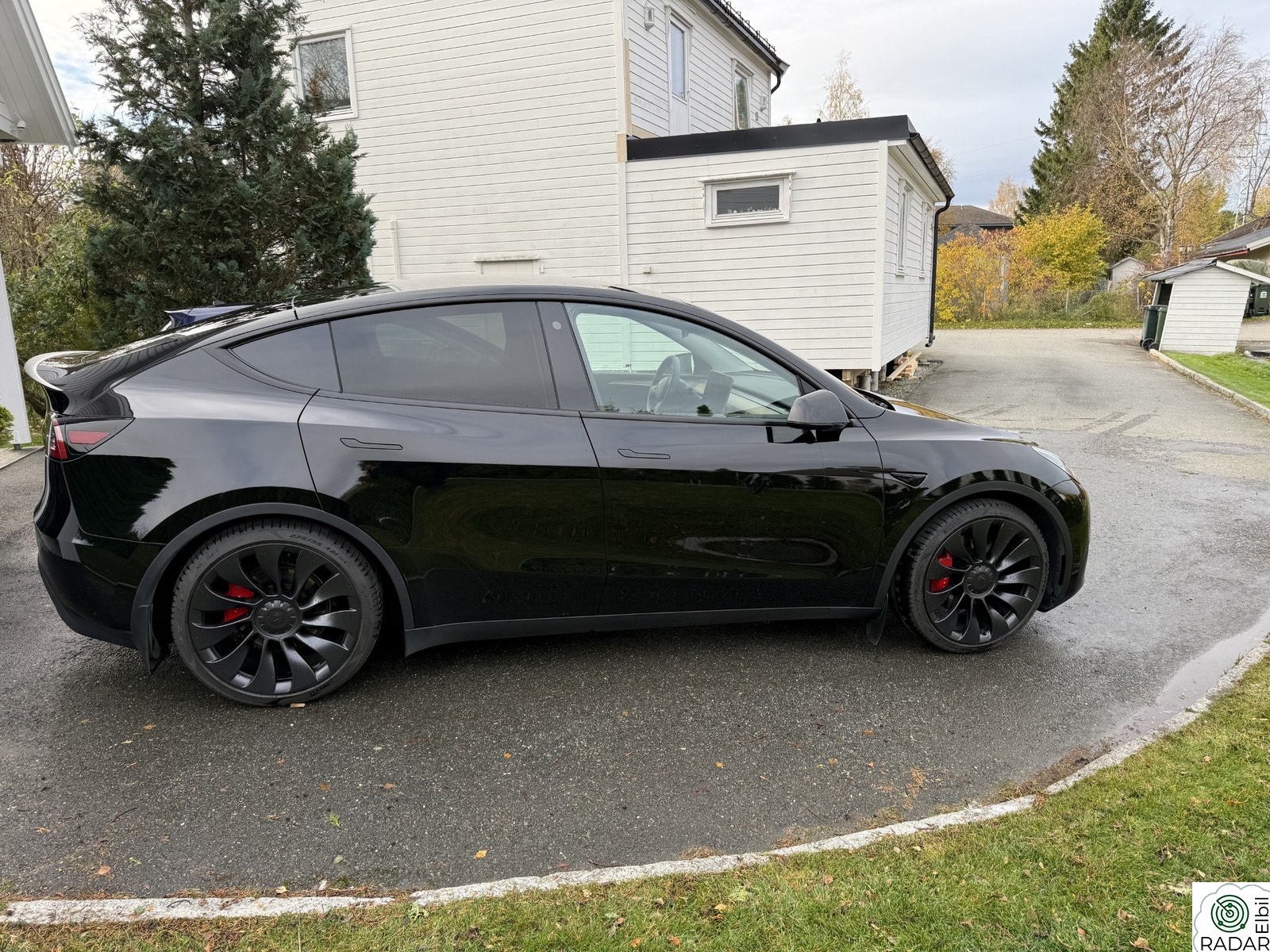 TESLA Model Y Performance AWD