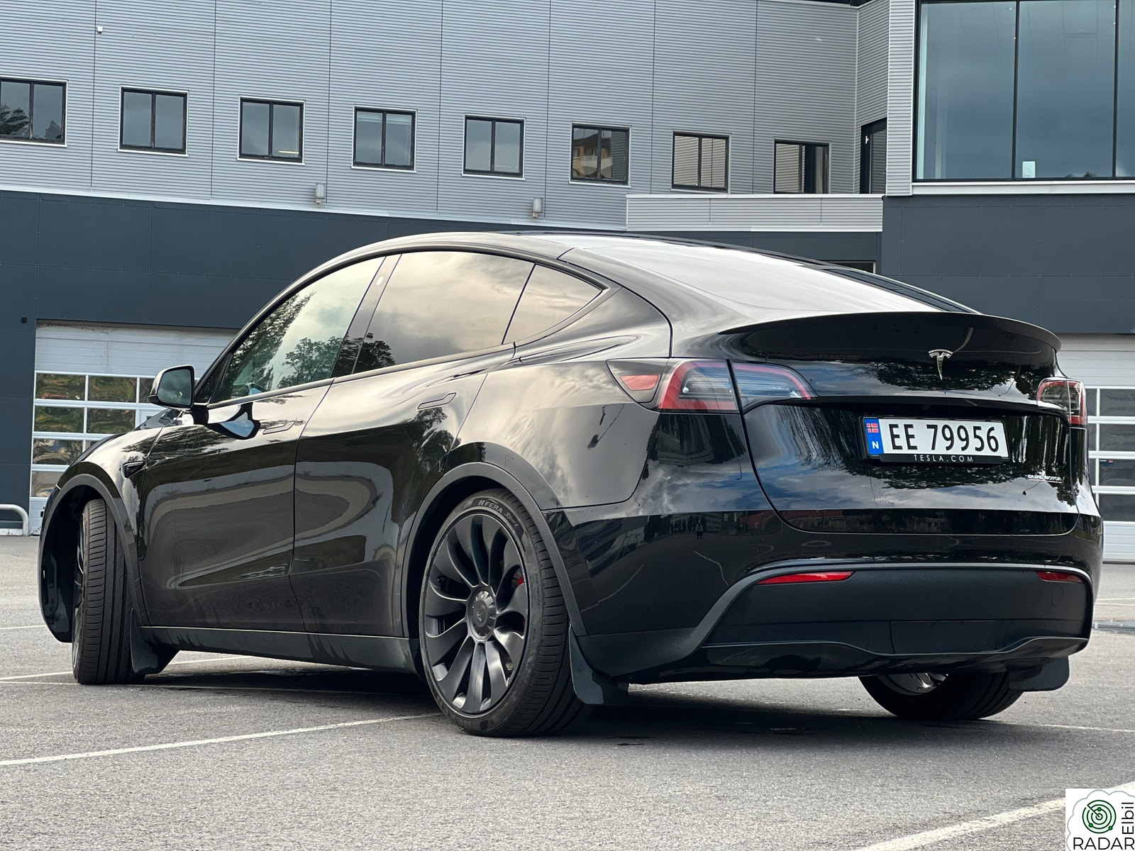 TESLA Model Y Tesla Model Y Performance AWD – Meget velholdt