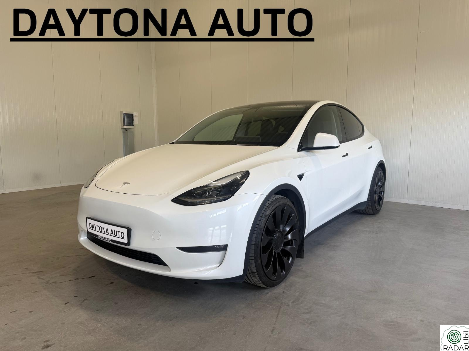 TESLA Model Y Performance AWD, 1 Eier, Hengerfeste, AMD Ryzen, Berlin