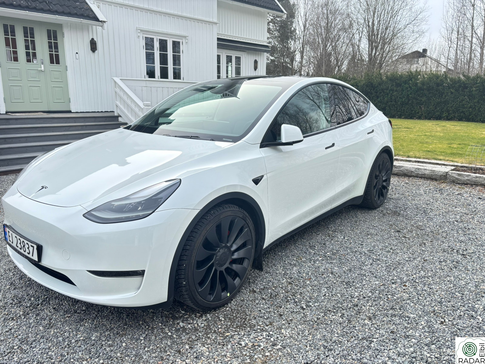 TESLA Model Y Performance AWD / Nybilgaranti / 1 eier