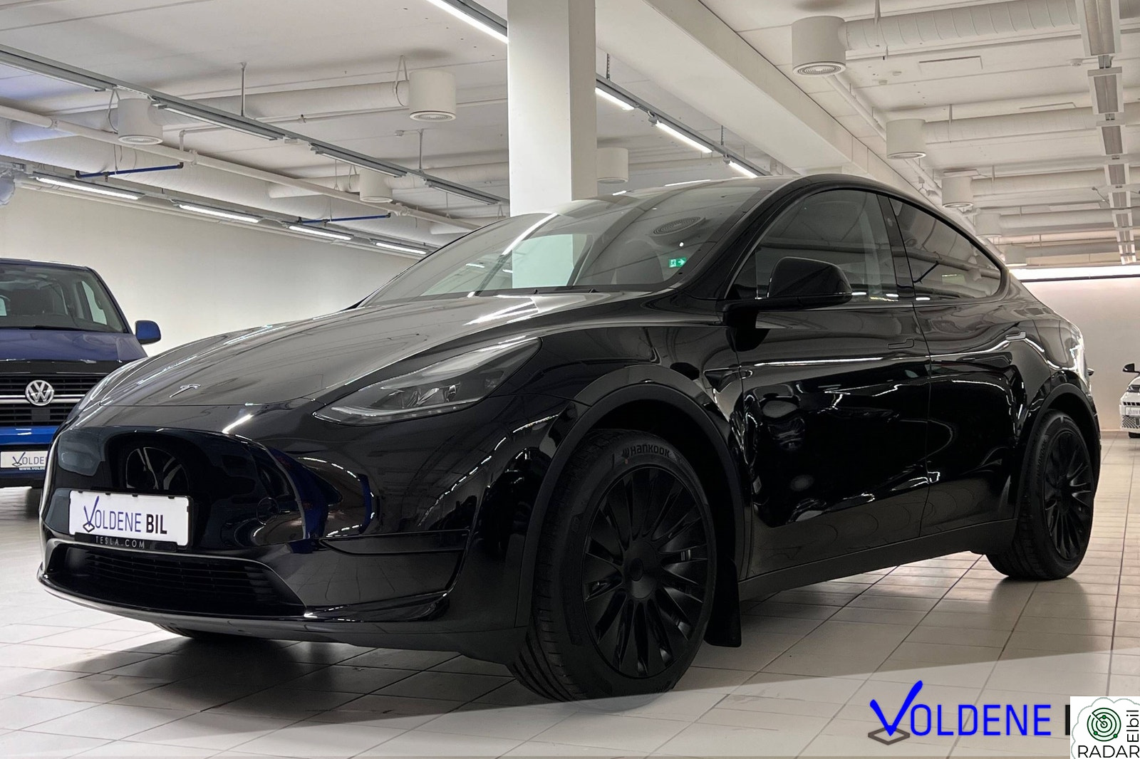 TESLA Model Y RWD SR//KROK-SKINN-GLASSTAK-360-VINTERPAKKE-ACC-LED