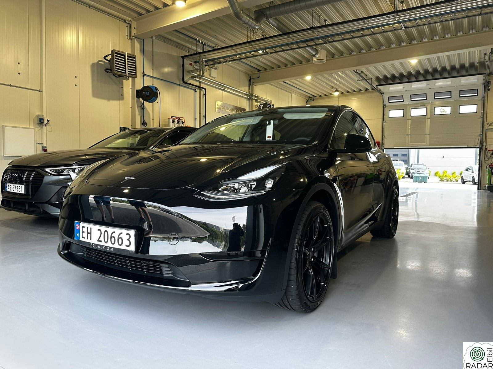 TESLA Model Y MODEL Y 220KW