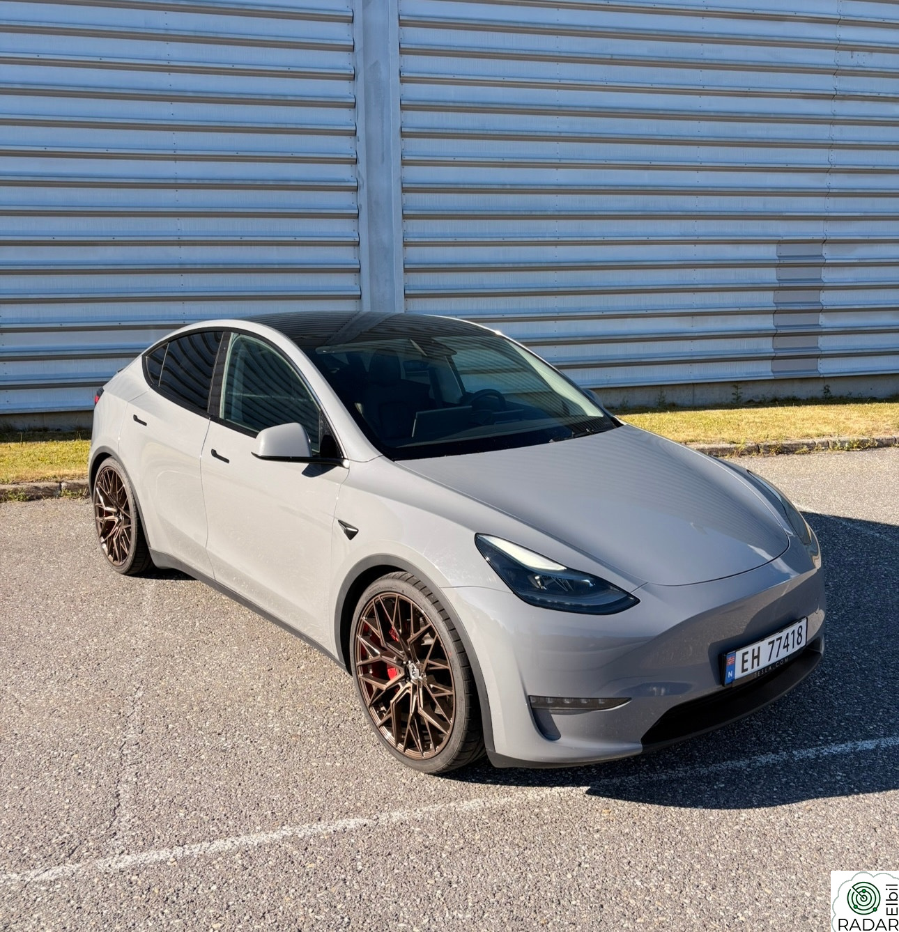 TESLA Model Y Utstyr for over 100.000 kr