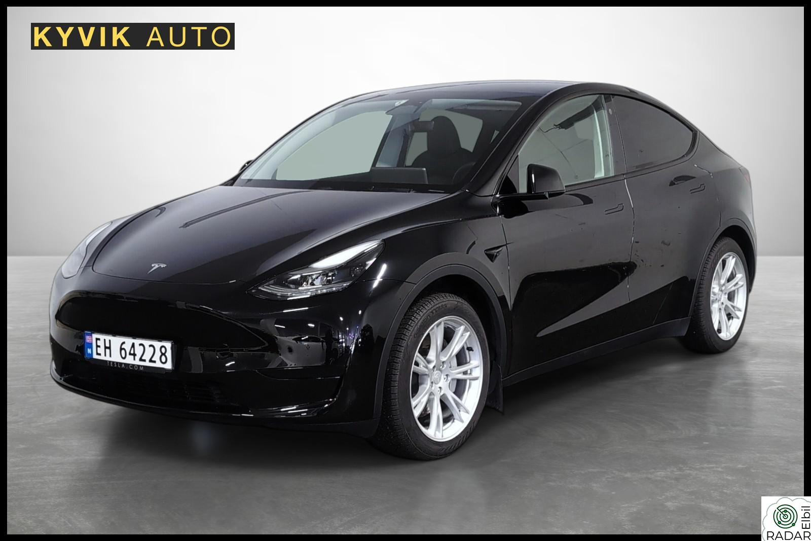 TESLA Model Y Standard Range / RWD / PANO / KROK / CC / DAB+ / EU.28+