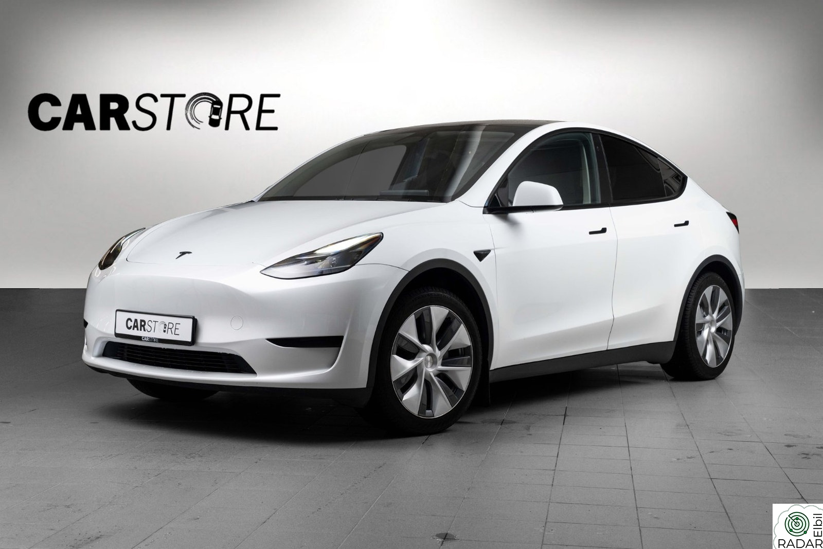 TESLA Model Y Standard Range RWD