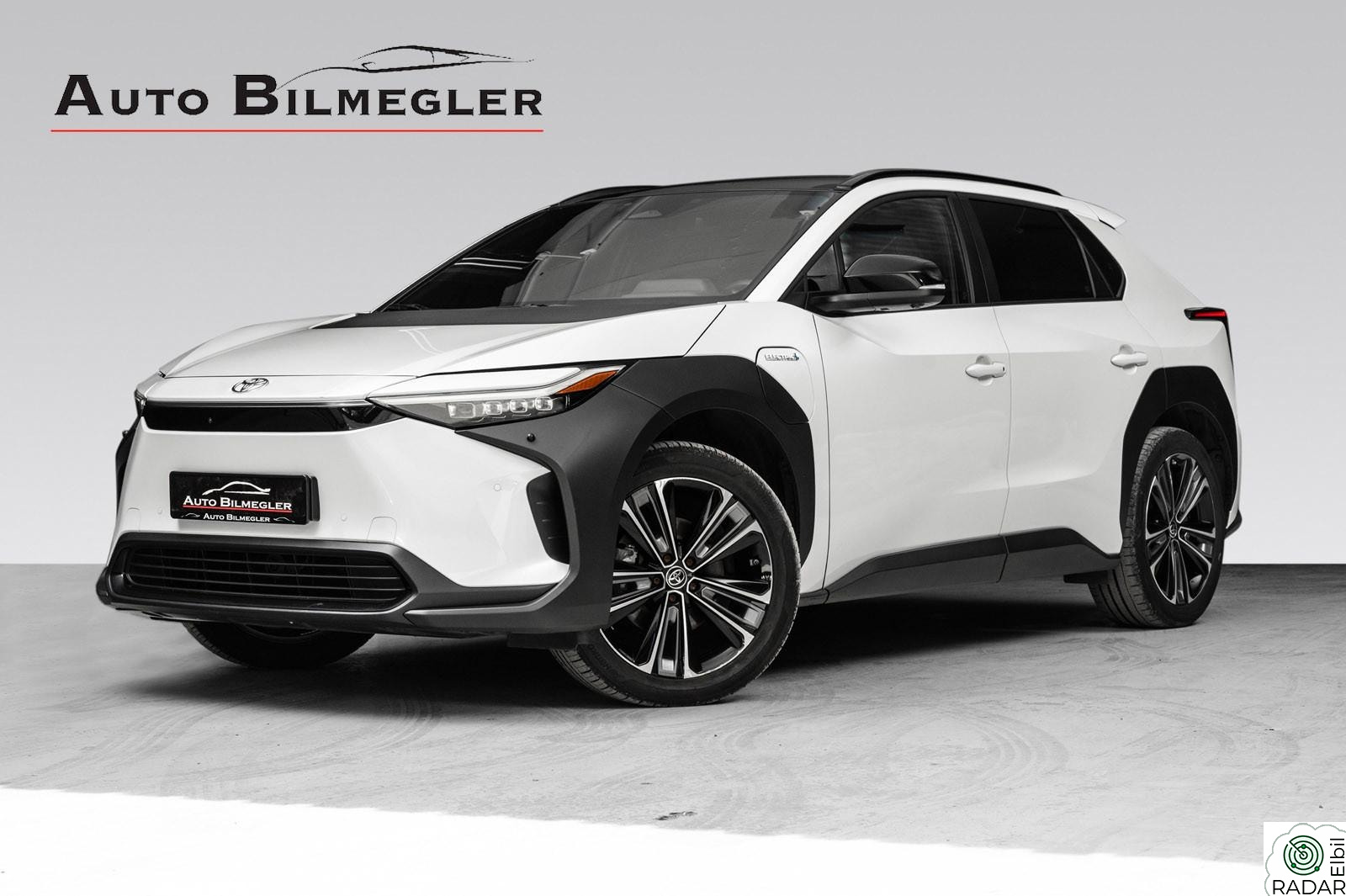 TOYOTA BZ4X ACTIVE TECH BI-TONE ACC PANO 360 KEYL NAVIGASJON LED+++
