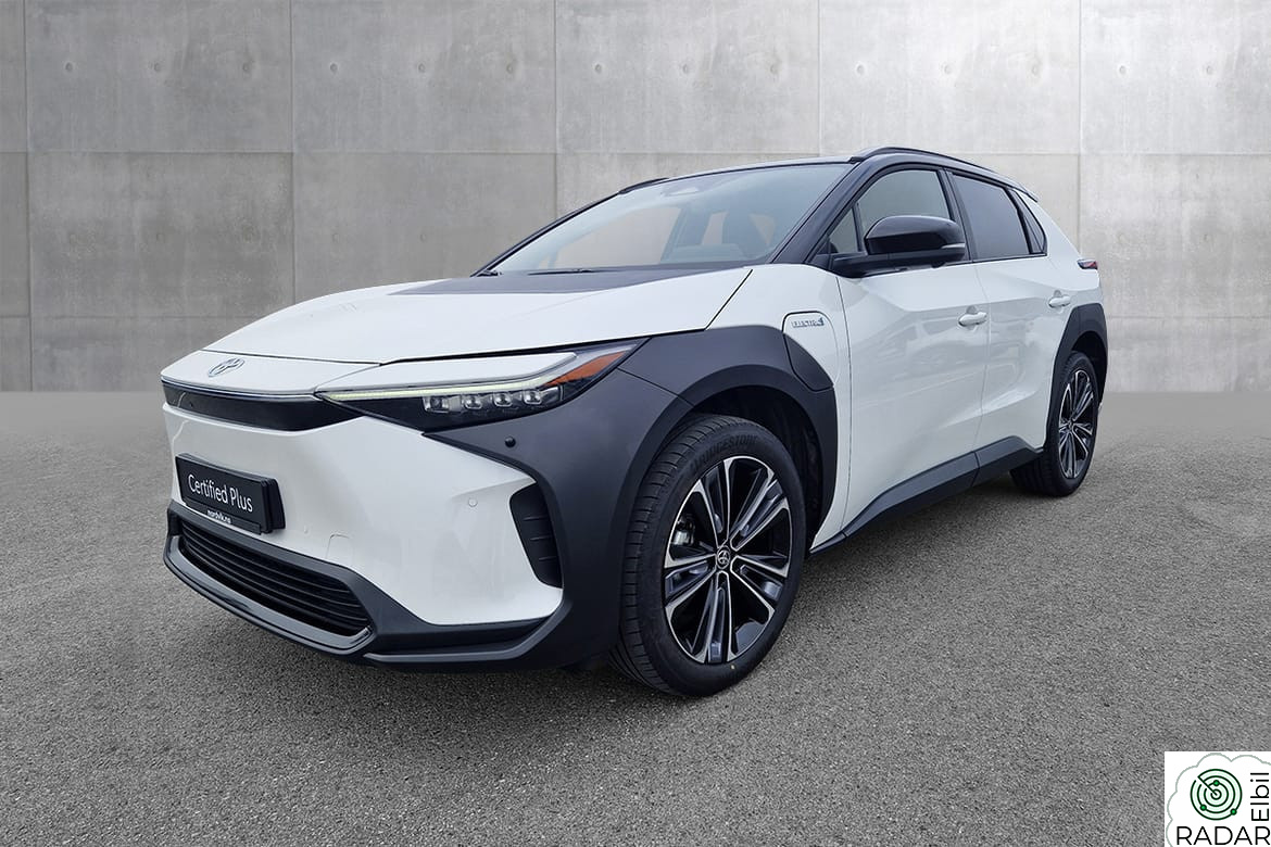TOYOTA BZ4X 204hk 2WD Active Tech Bitone panorama 511 km (WLTP)