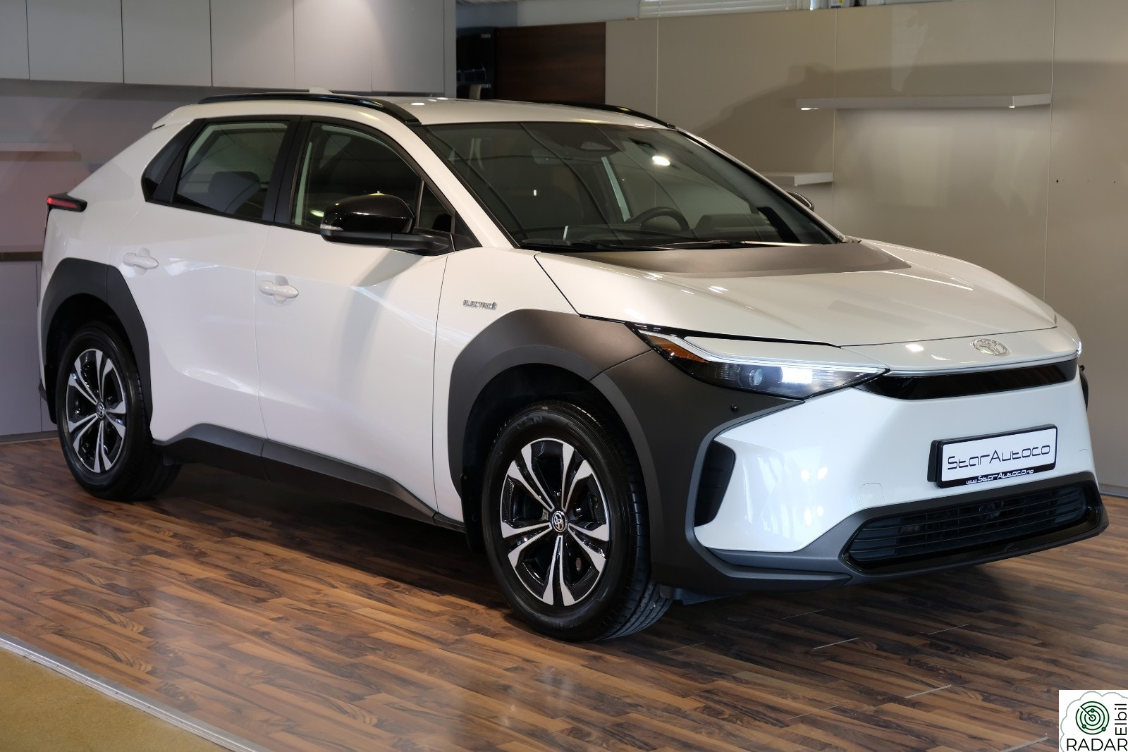 TOYOTA BZ4X 2WD Active/ACC/Oppv.ratt/Krok/CarPlay/Keyless/R.kam