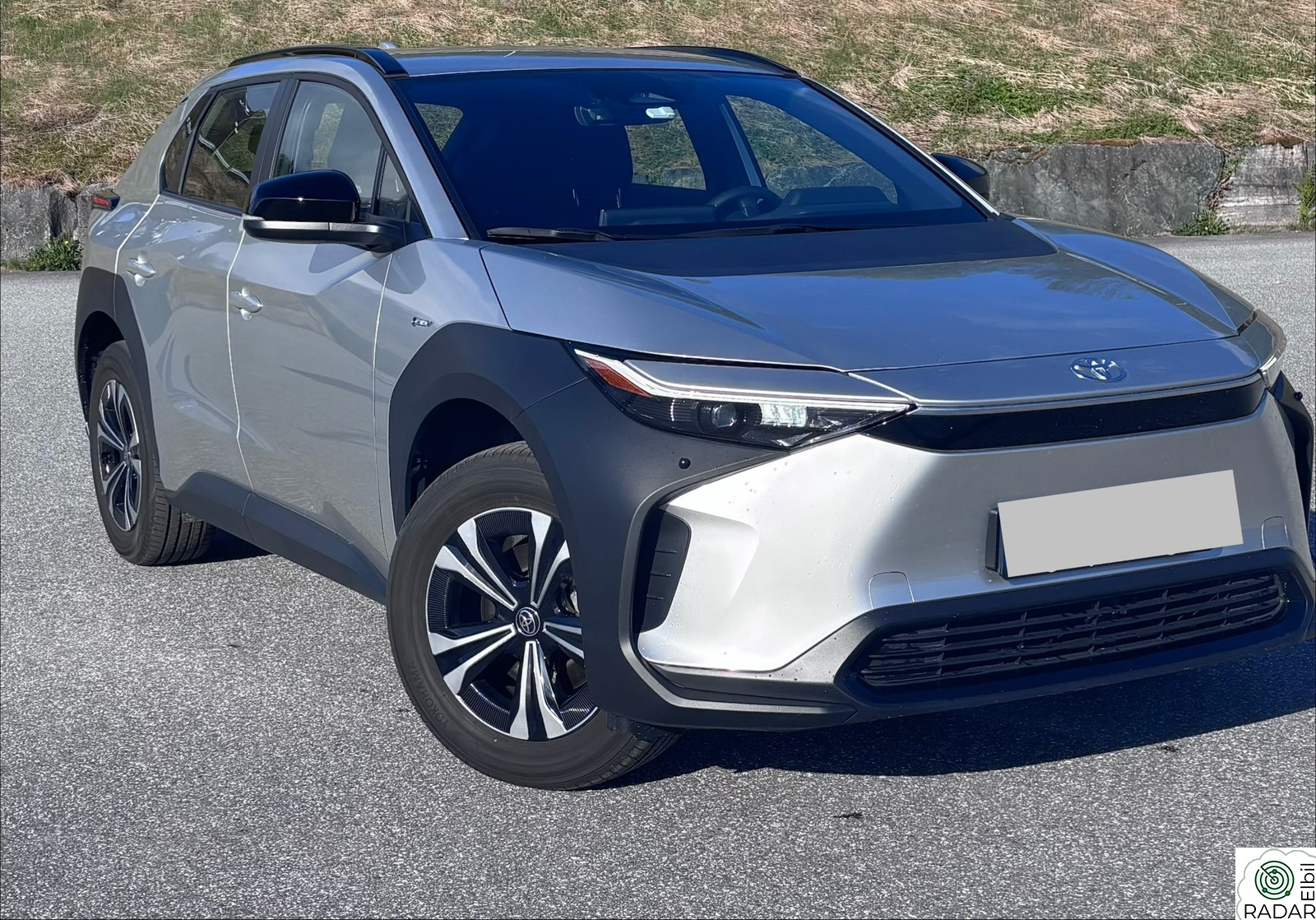 TOYOTA BZ4X 2WD Active