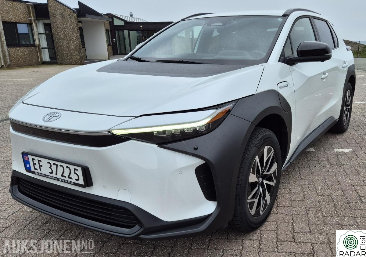 TOYOTA BZ4X ADAPTIV CRUISEKONTROLL KEYLESS DELSKINN RYGGEKAMERA NYB