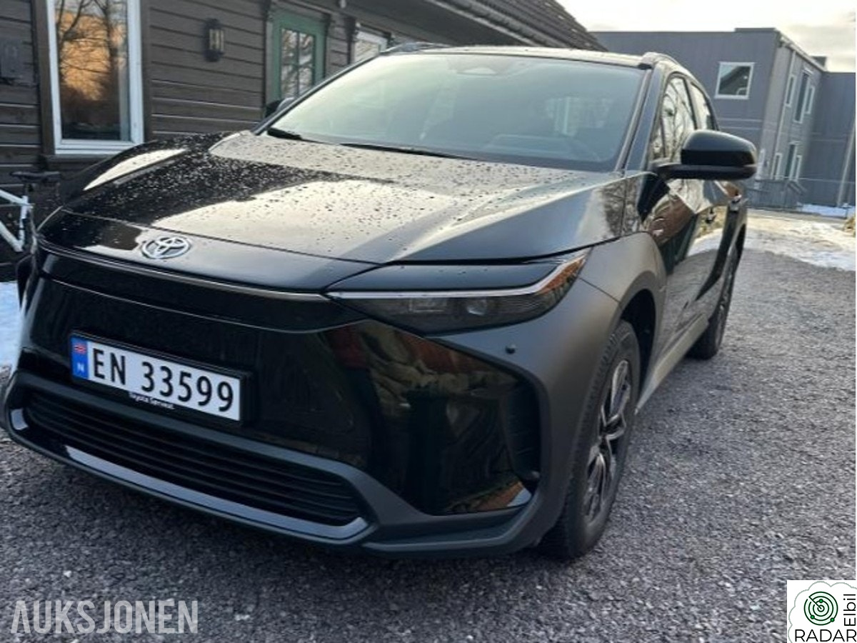 TOYOTA BZ4X 204hk 2WD Adaptiv cruisekontroll, Hengerfeste, Ryggekam