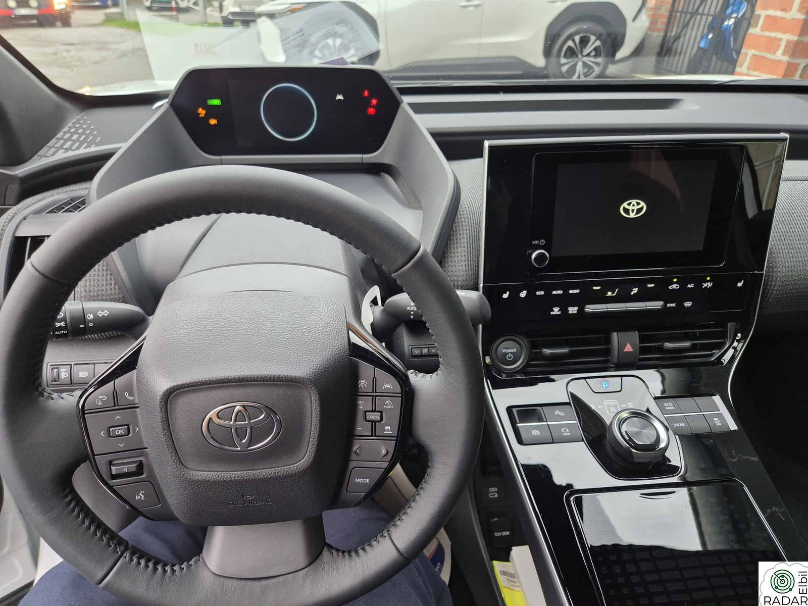 TOYOTA BZ4X 2WD Active