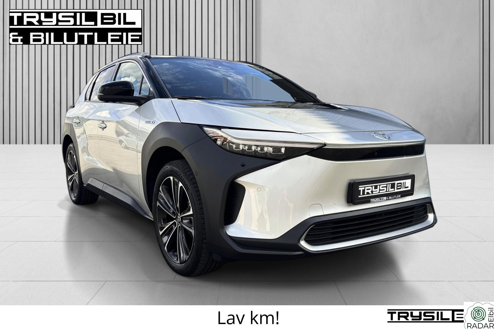 TOYOTA BZ4X Bitone Executive AWD/Skinn/JBL/Panorama/Matrix/20" +++