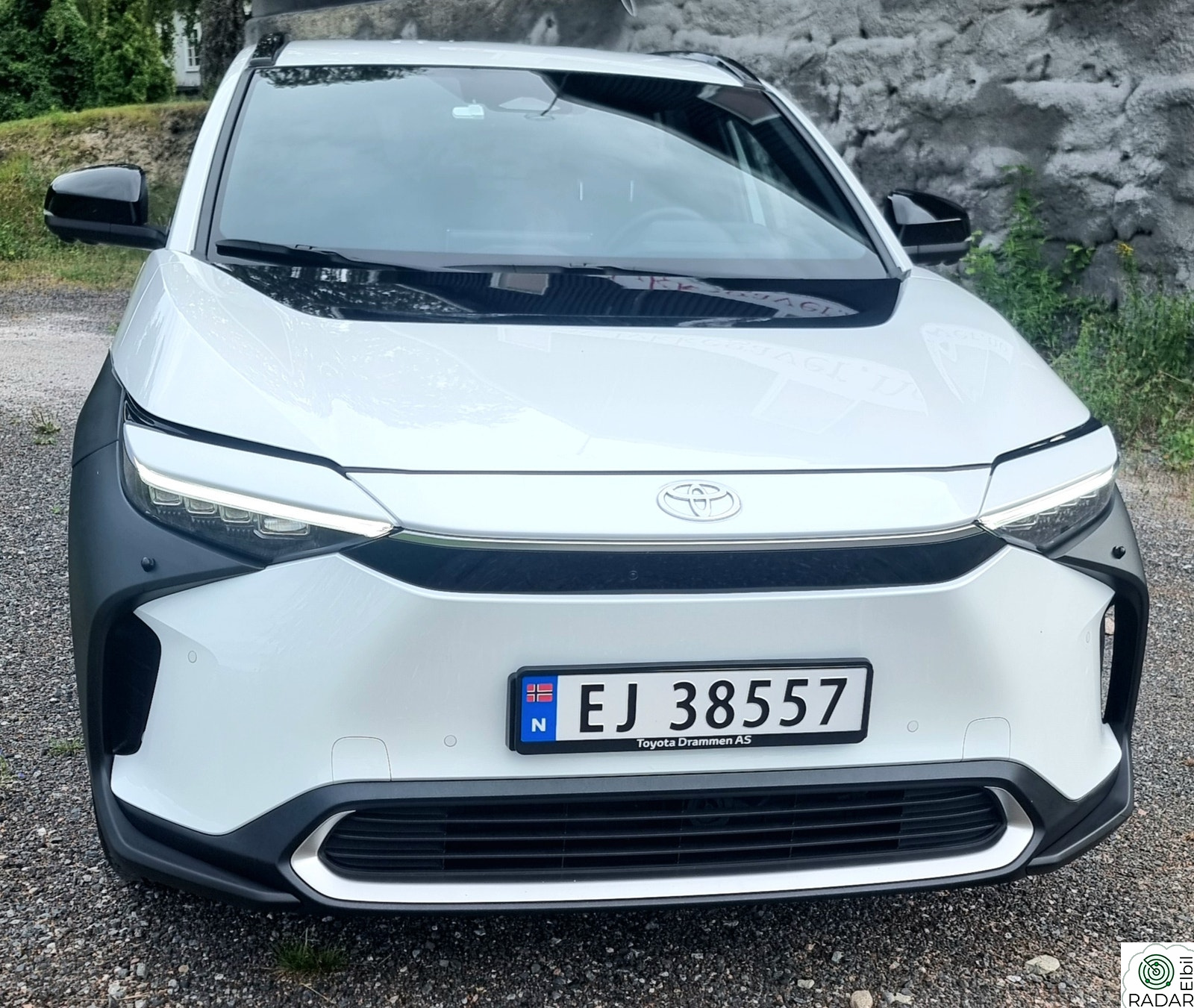 TOYOTA BZ4X AWD EXECUTIVE,SKINNSETER,EN EIER.TOPP MOD..