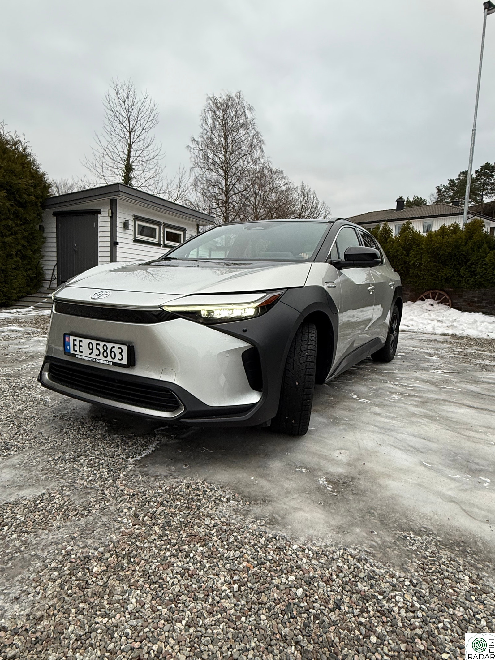 TOYOTA BZ4X AWD Executive Bitone