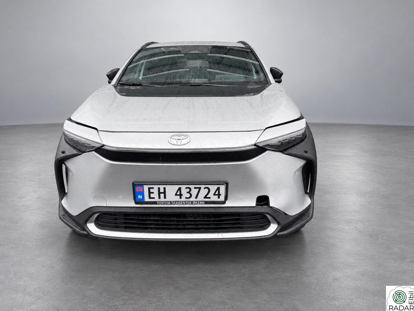 TOYOTA BZ4X AWD /Executive/Skinn/Navi/360 kamera+++