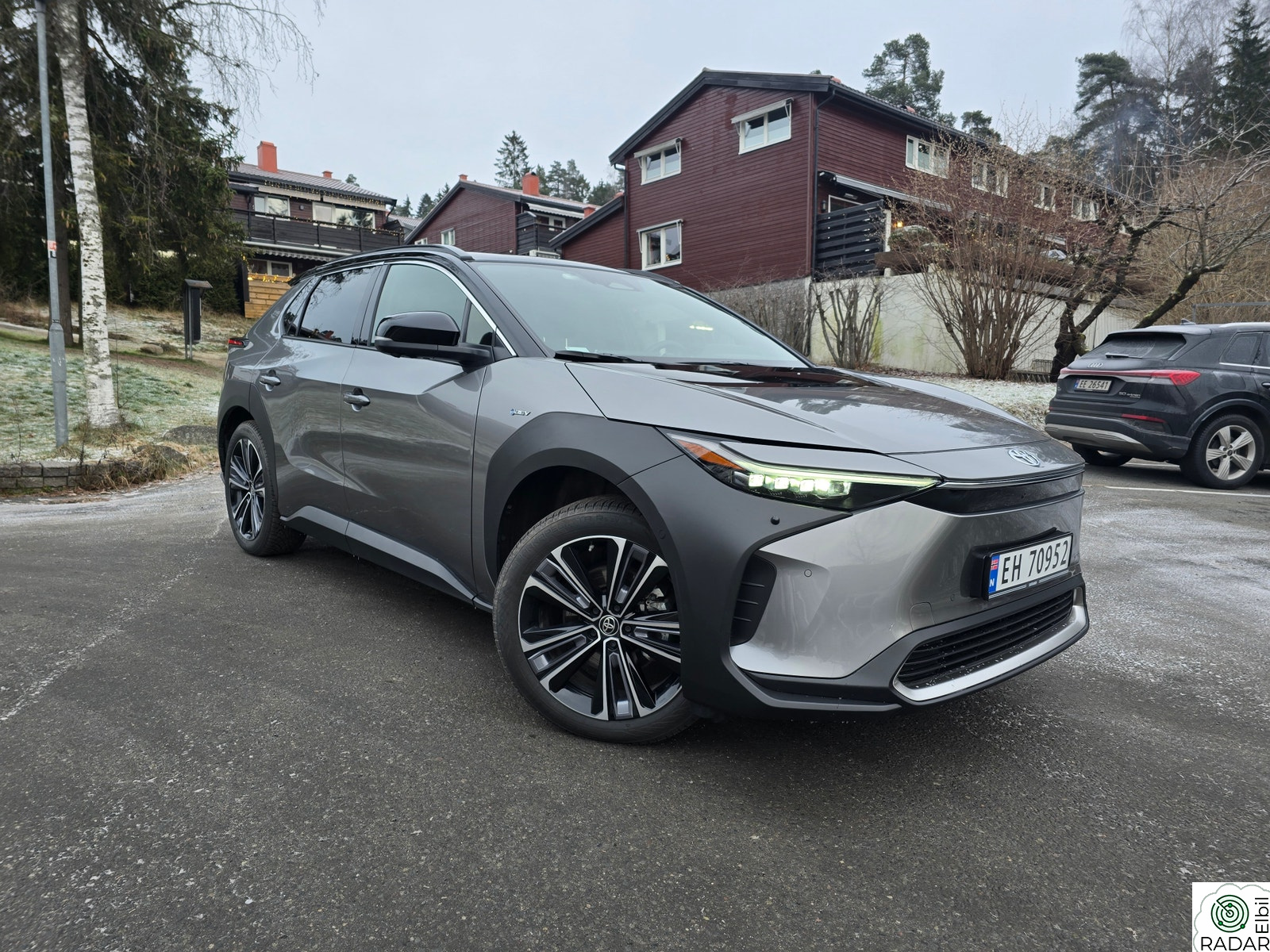 TOYOTA BZ4X AWD Executive Bitone