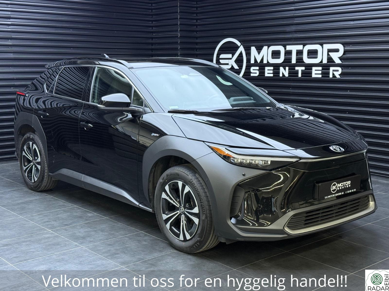 TOYOTA BZ4X 160KW 218HK, 4X4, EXECUTIVE, SKINN, NAVI, 360* KAM, CC+