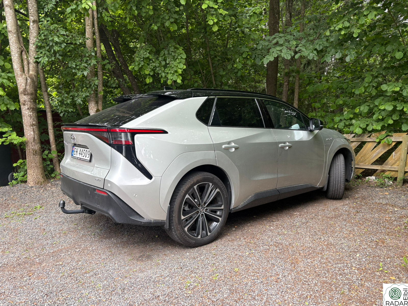 TOYOTA BZ4X AWD Executive Bitone
