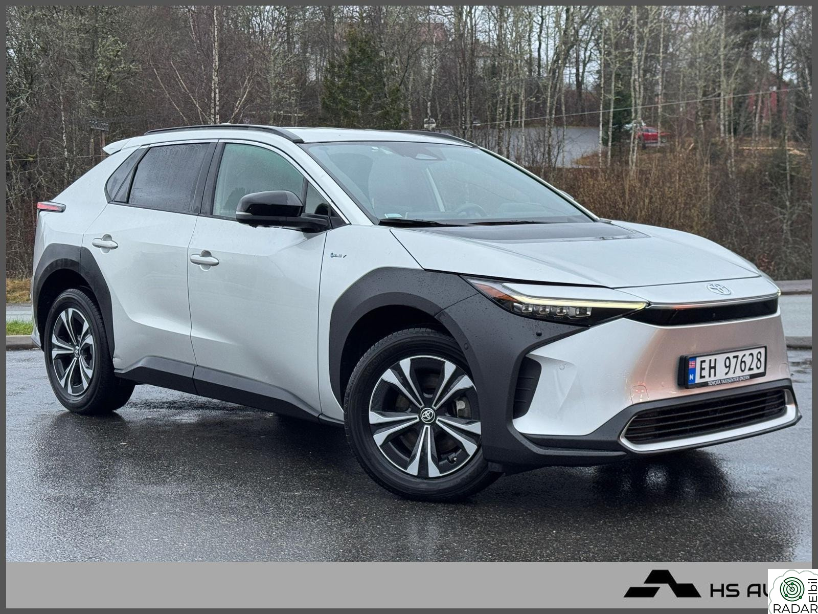TOYOTA BZ4X AWD EXECUTIVE/360KAM/ACTIVE.TECH/SKINN/ACC/NAVI/1EIER+
