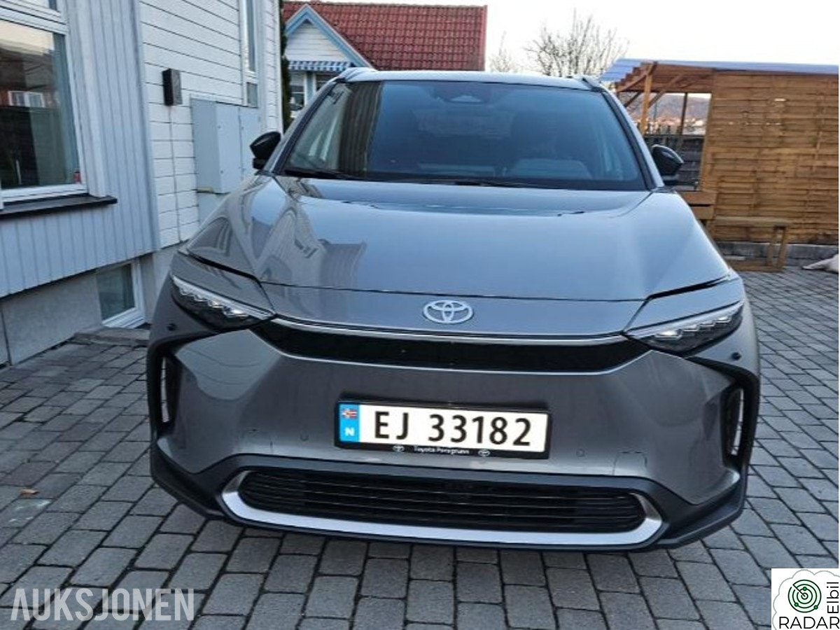 TOYOTA BZ4X 218hk AWD Executive Toyota Relax adaptiv cruisekontroll