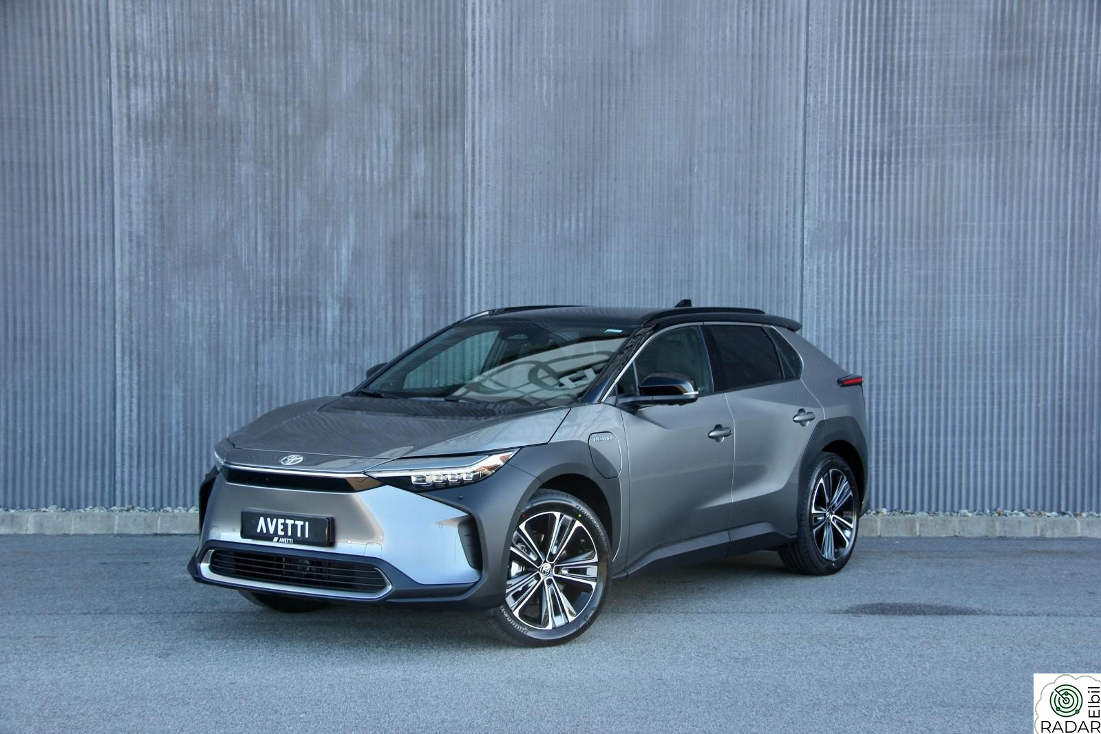 TOYOTA BZ4X AWD Executive BiTone Panorama 20Toms Hengerfeste+++