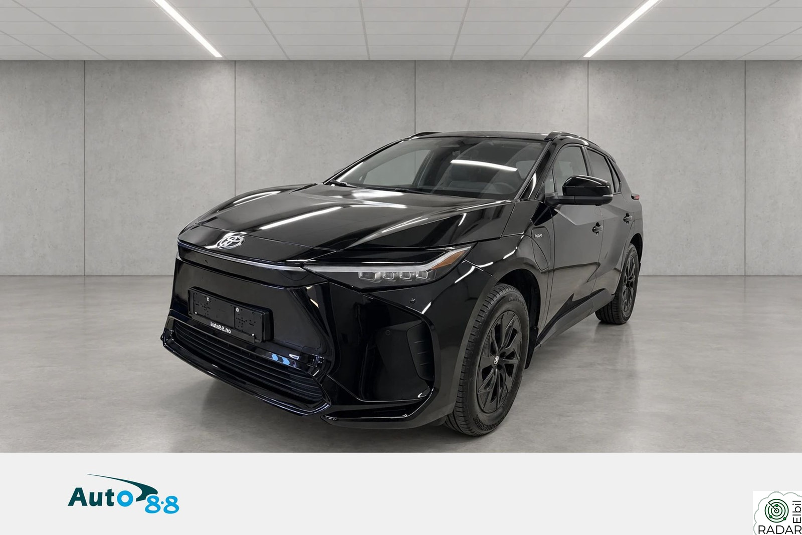 TOYOTA BZ4X Active Tech - AWD - Hengerfeste - 360 kamera - 461 WLTP
