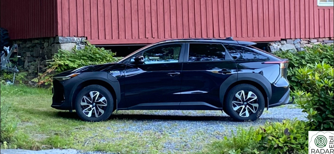 TOYOTA BZ4X AWD Active Tech, Tectylert, Skvettlapper