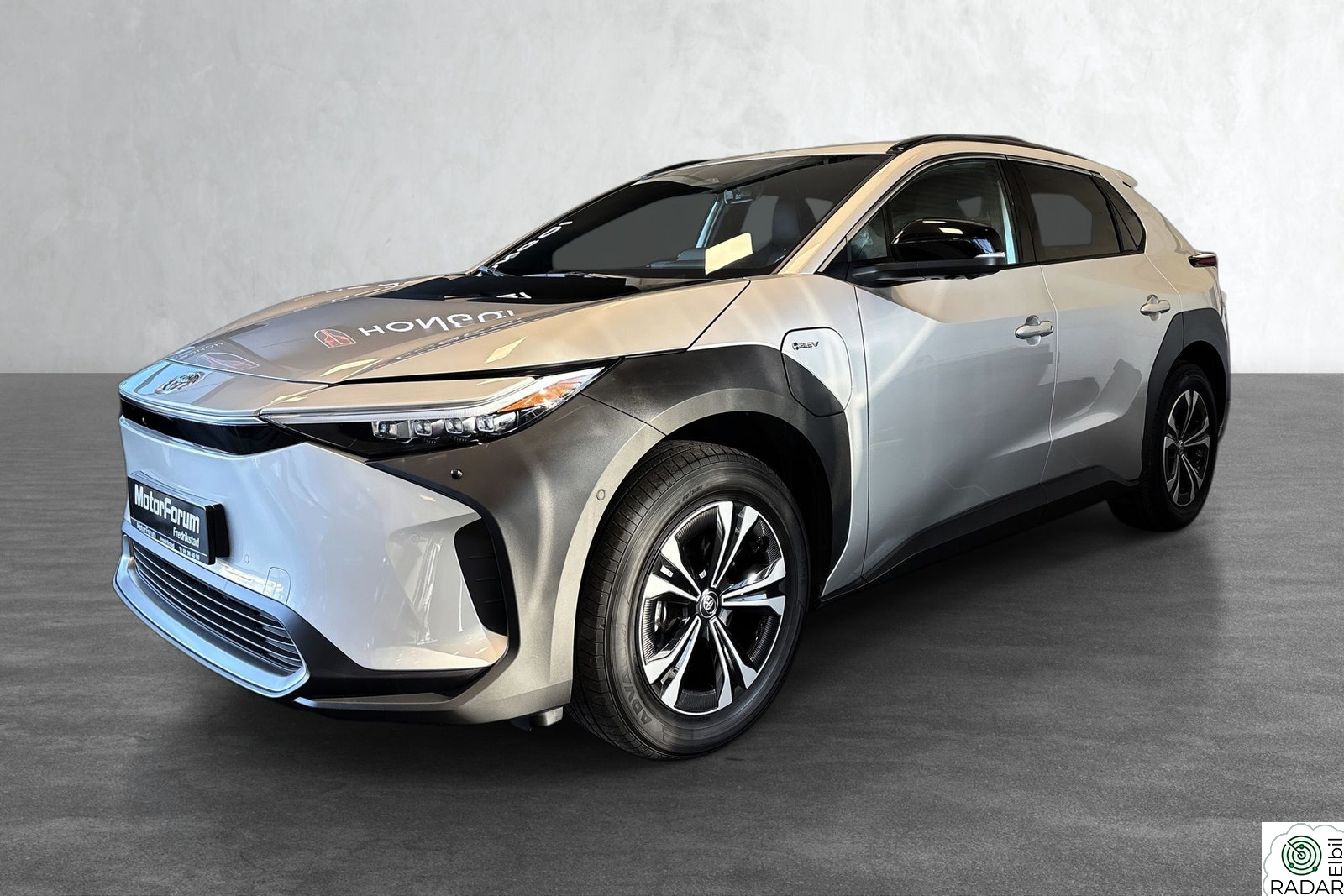 TOYOTA BZ4X AWD Executive 218hk - ACC/SKINN/JBL/360/CARPLAY/LED+++