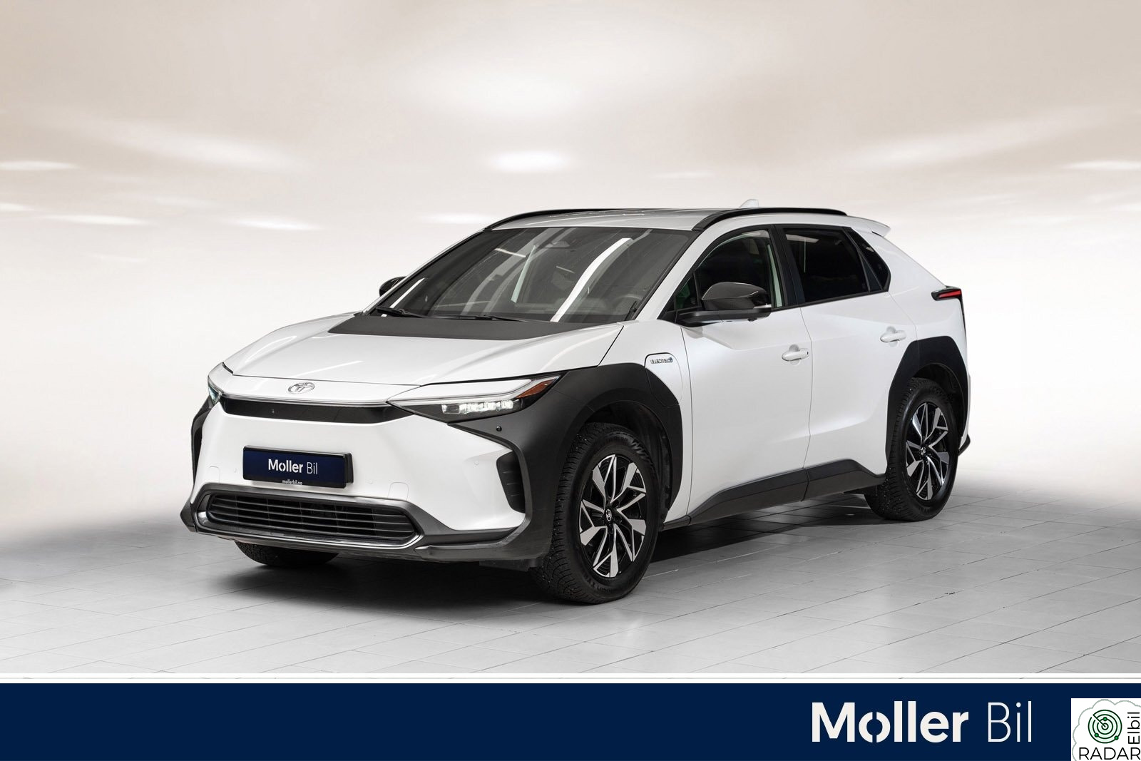 TOYOTA BZ4X AWD Active Tech, Hengerfeste, El.sete, 360 kamera, Navi