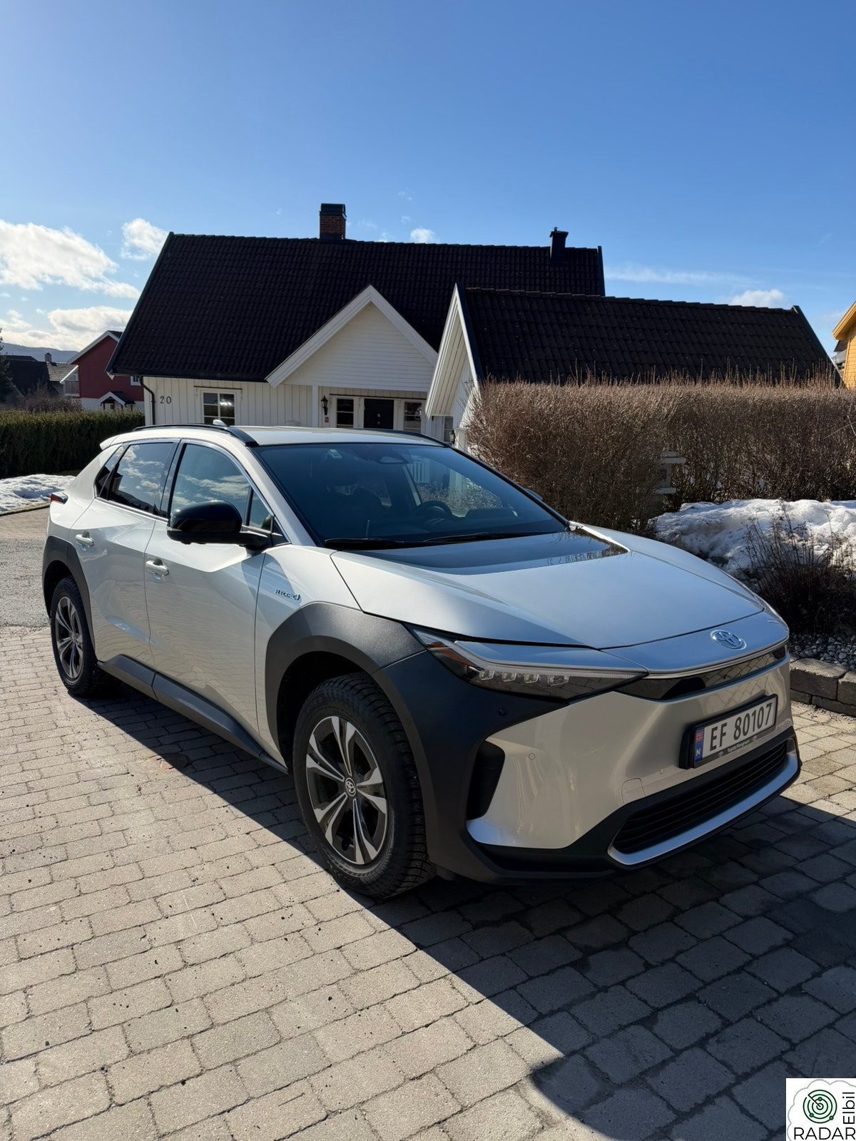 TOYOTA BZ4X AWD Executive | 25k km | Krok | Garanti 2028