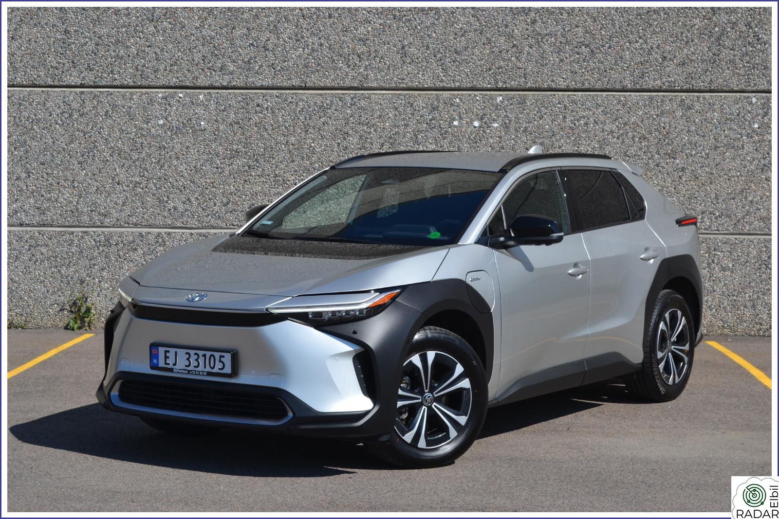 TOYOTA BZ4X AWD EXECUTIVE/360 KAMERA/SKINN/KJØLESETER/KEYLESS++