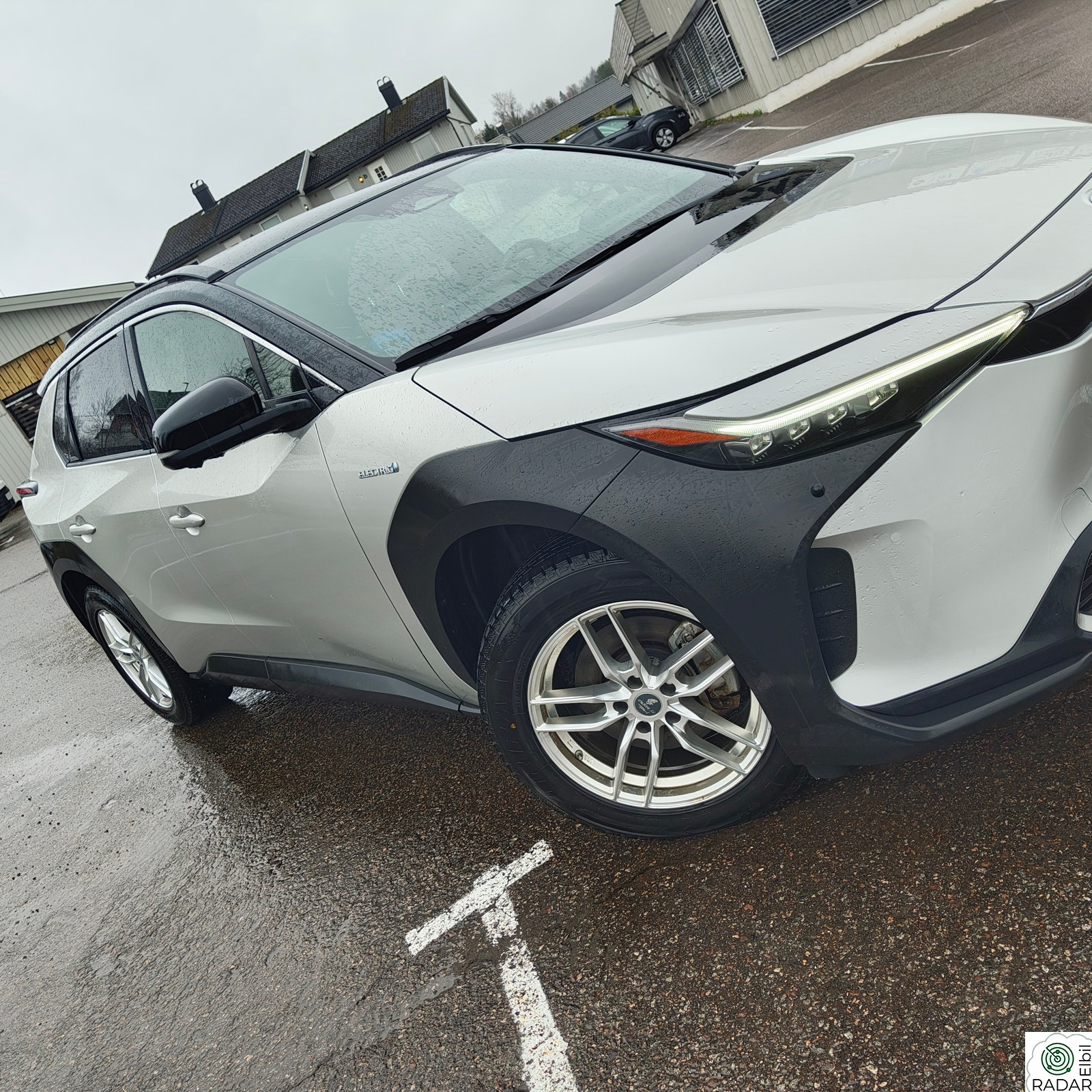 TOYOTA BZ4X AWD Executive Bitone