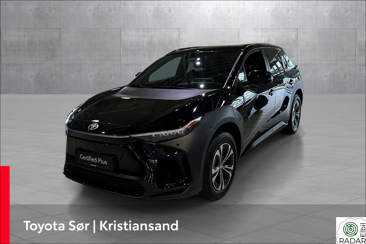 TOYOTA BZ4X AWD Active Tech m/hengerfeste
