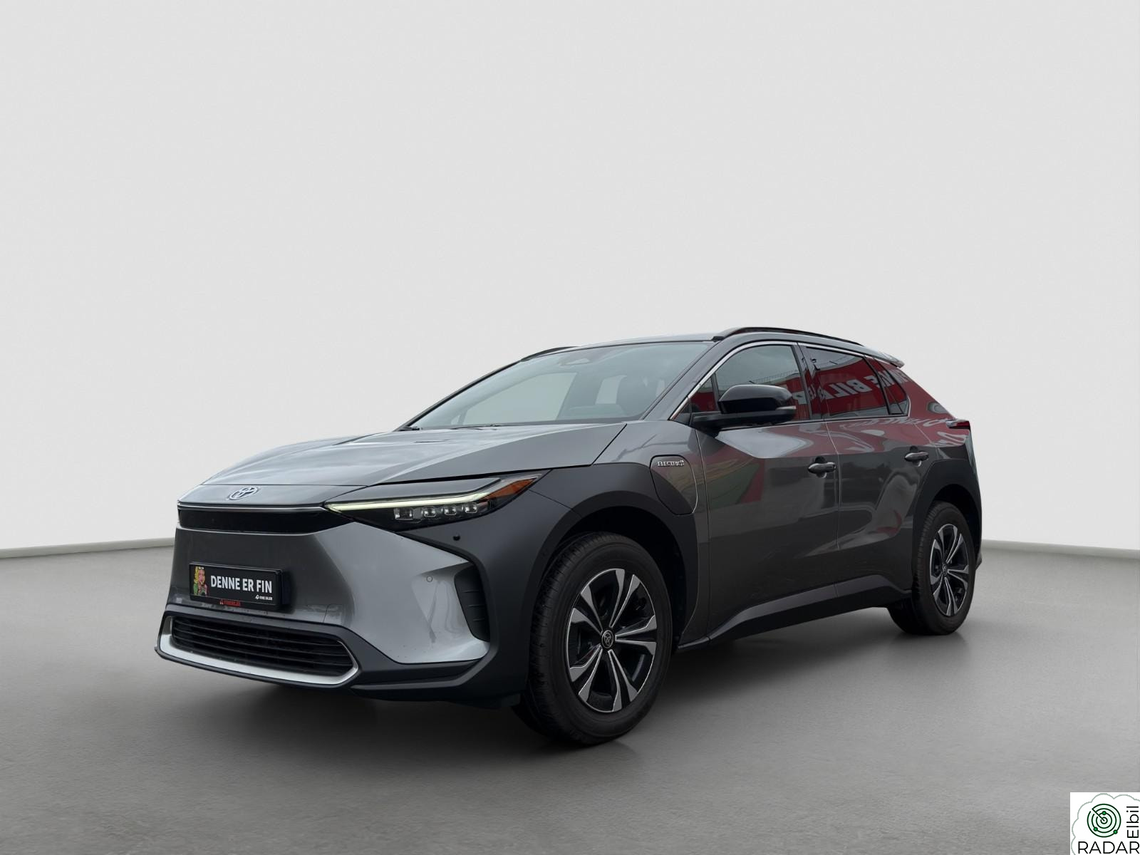 TOYOTA BZ4X AWD Executive topputstyrt 1-eiers bil med svært lav km