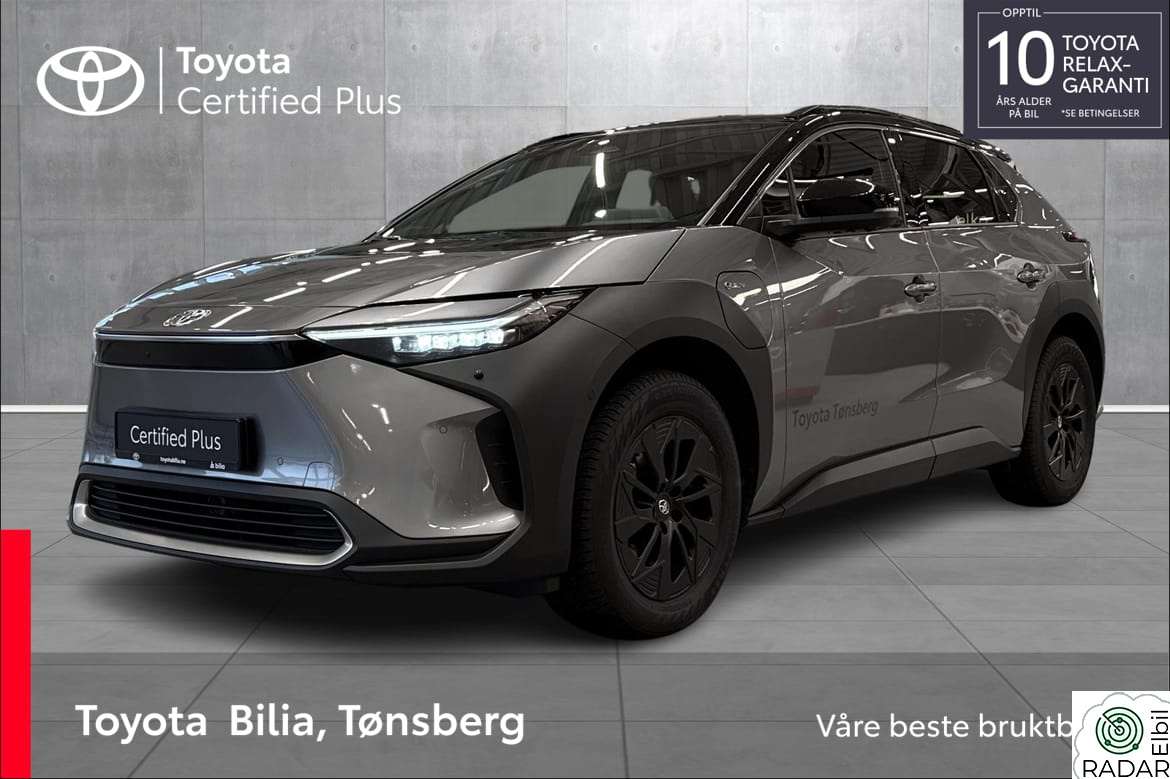 TOYOTA BZ4X AWD Executive Bitone Panorama, JBL, 360 kamera,