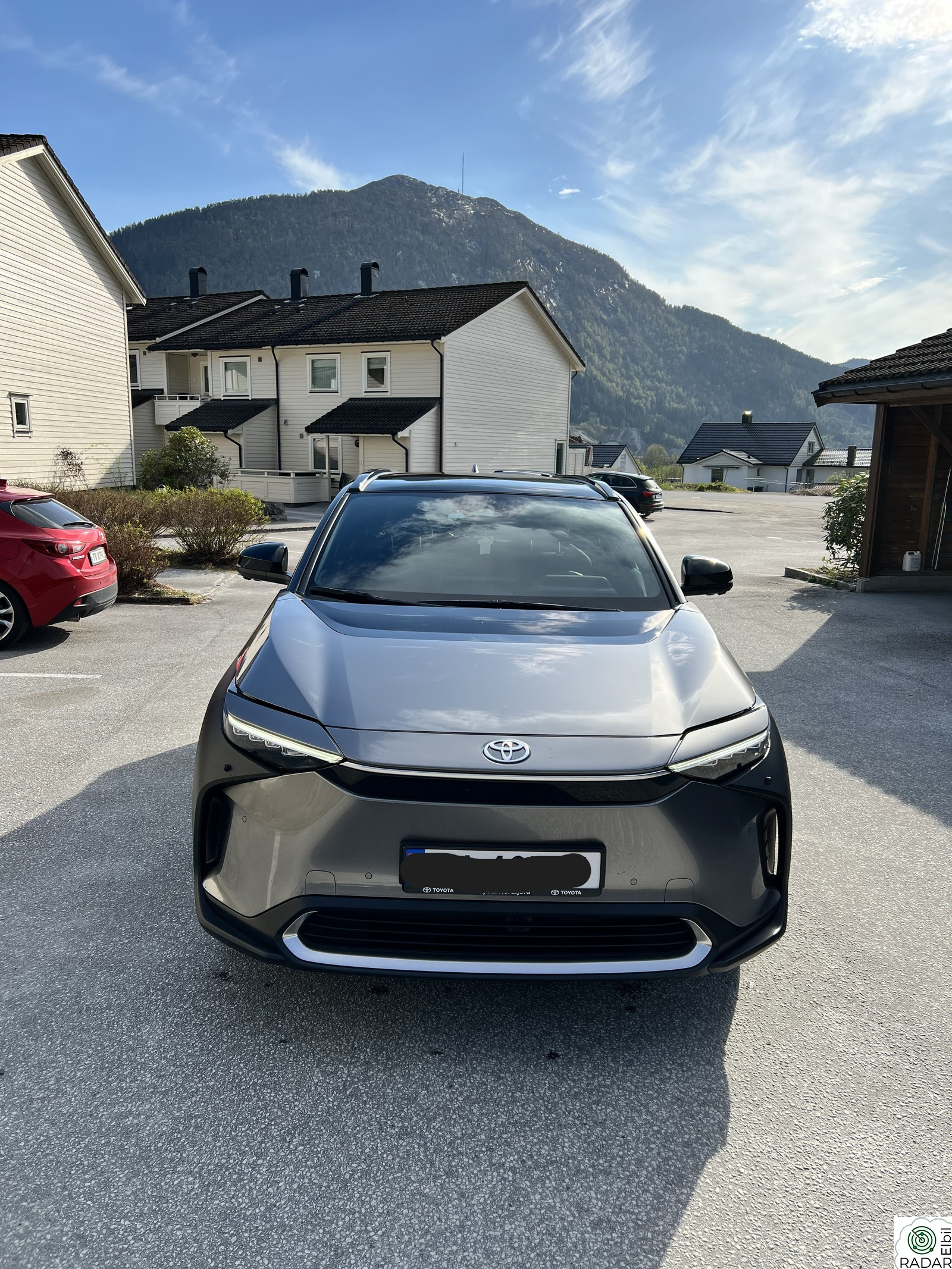 TOYOTA BZ4X AWD Executive Bitone