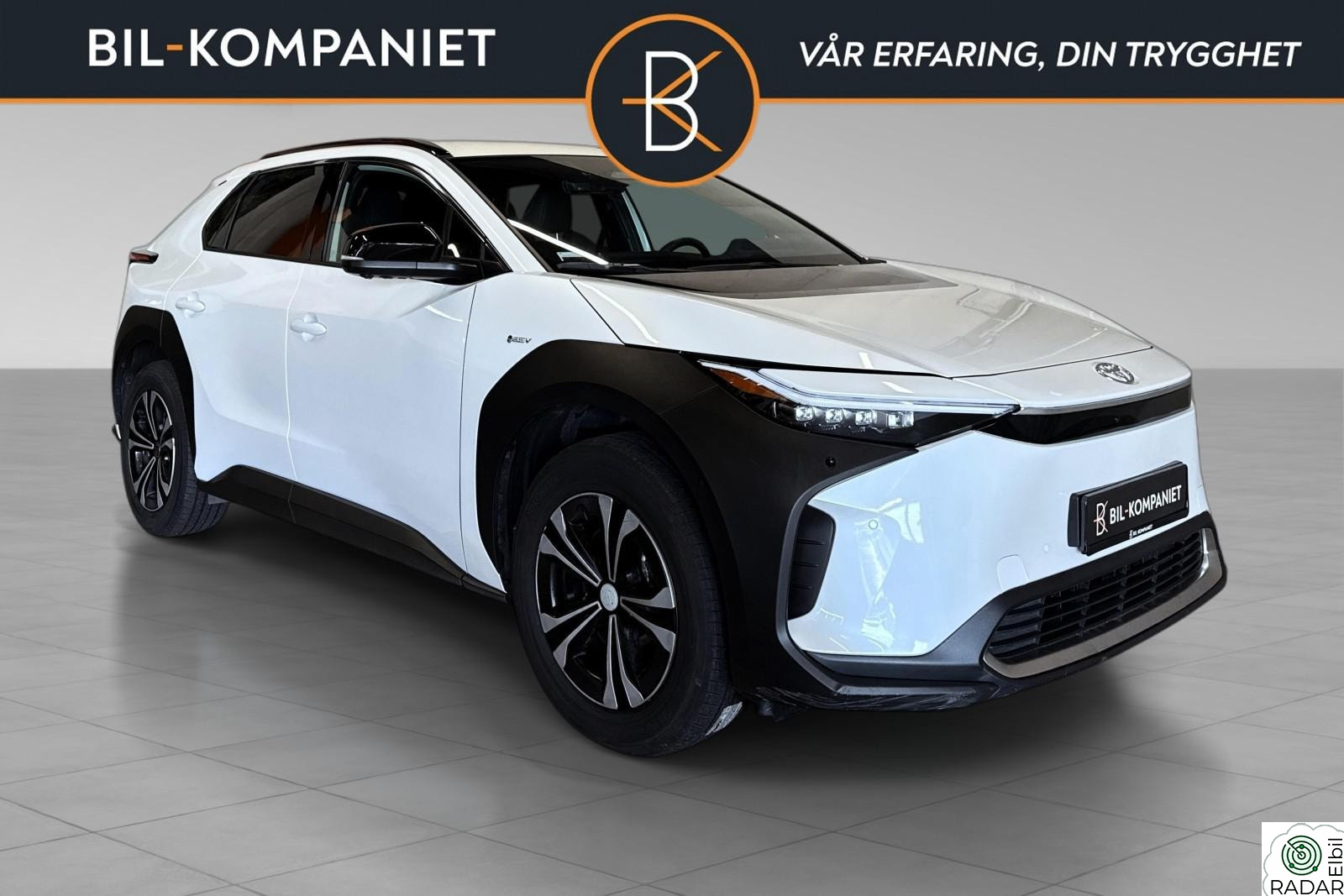 TOYOTA BZ4X | AWD | Executive | Skinn | ACC | Apple CarPlay | mm. |