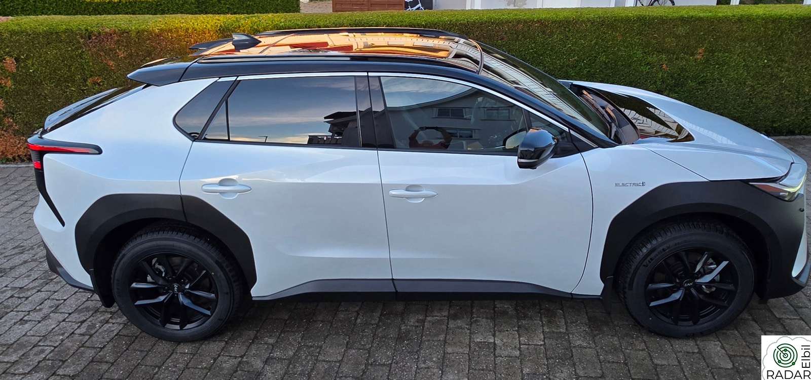 TOYOTA BZ4X AWD Executive Bitone, Toppmodellen!