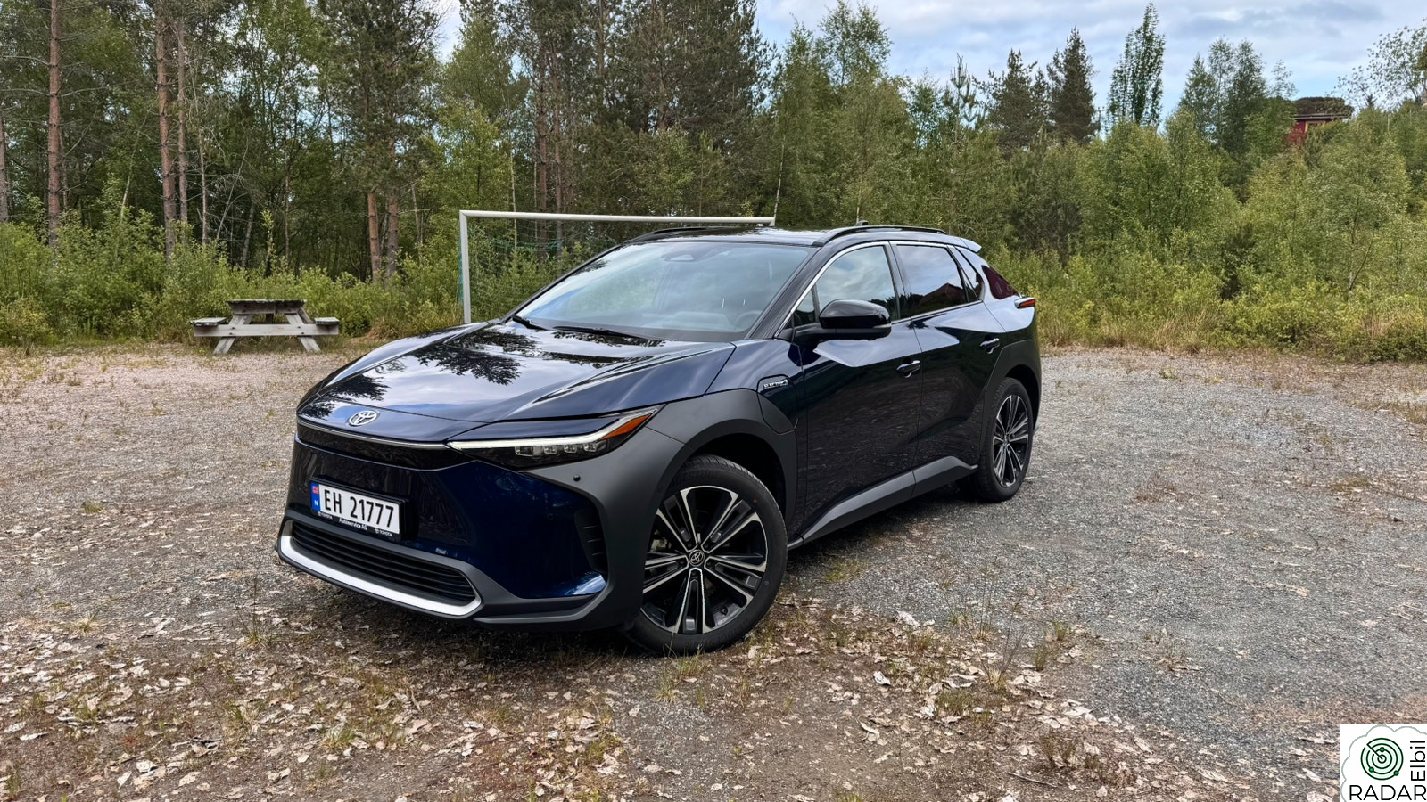 TOYOTA BZ4X AWD Executive Bitone - Hengerfeste - Dashcam- Panorama