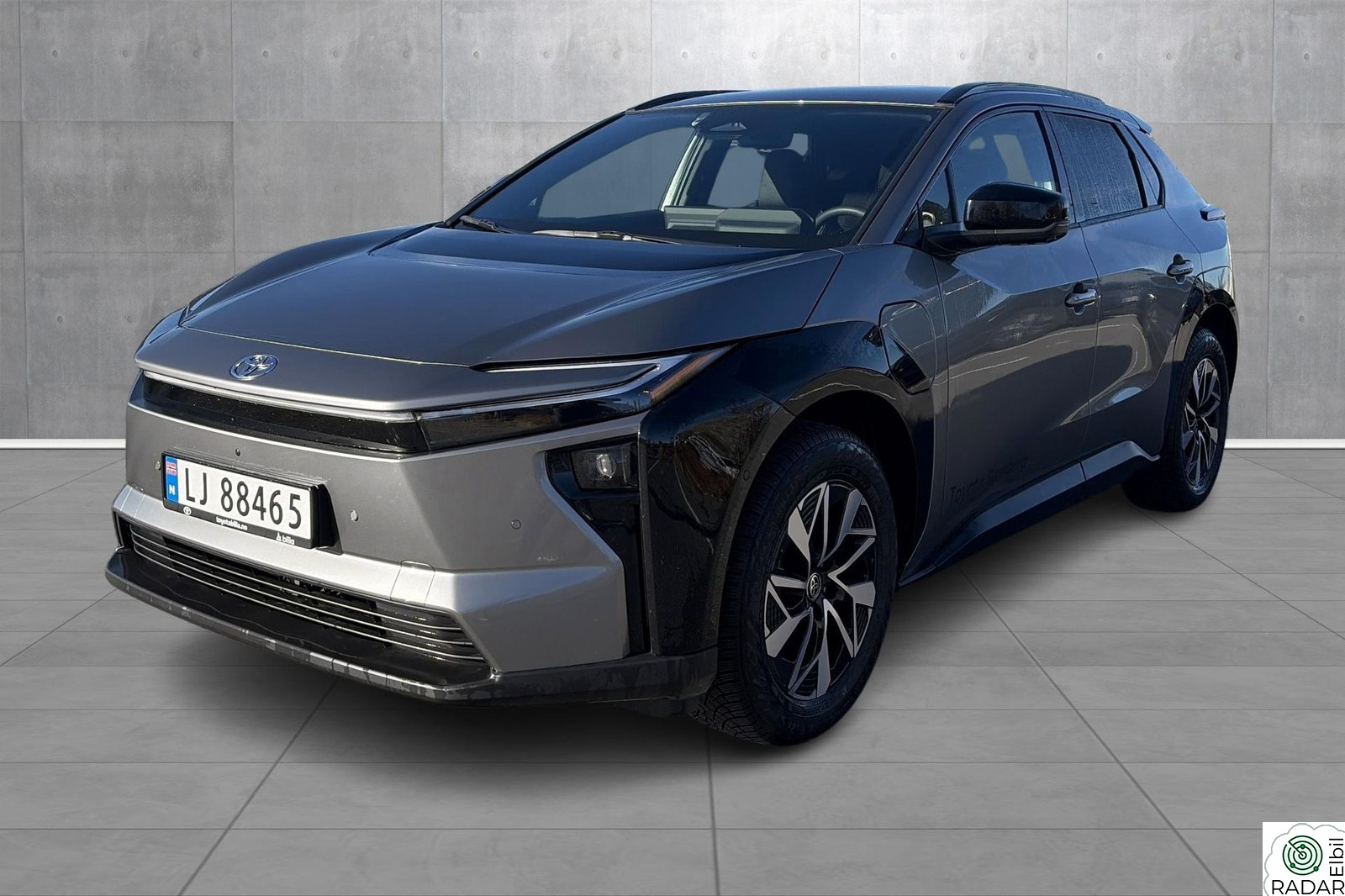 TOYOTA BZ4X 73.1 kWh, AWD, Executive, 343hk, facelift