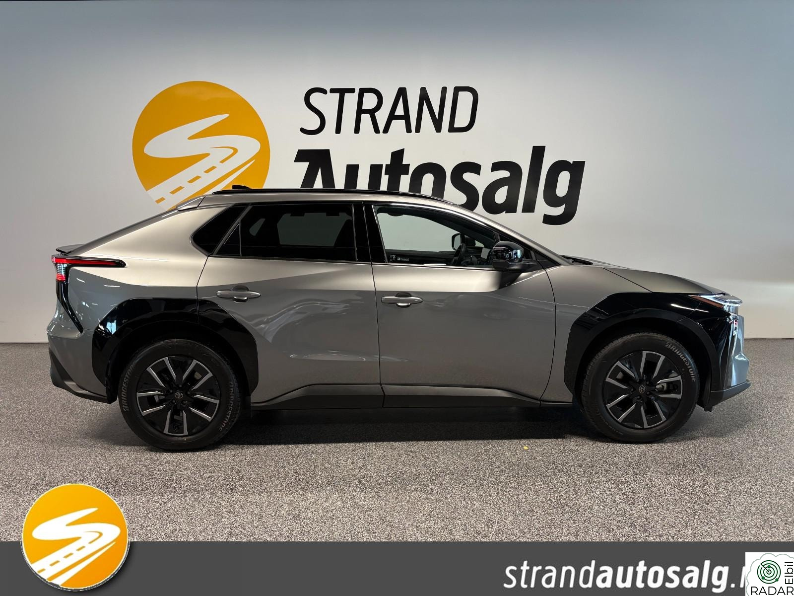 TOYOTA BZ4X AWD Active Tech Norsk Garanti AdaptivCruise 360Kamera +